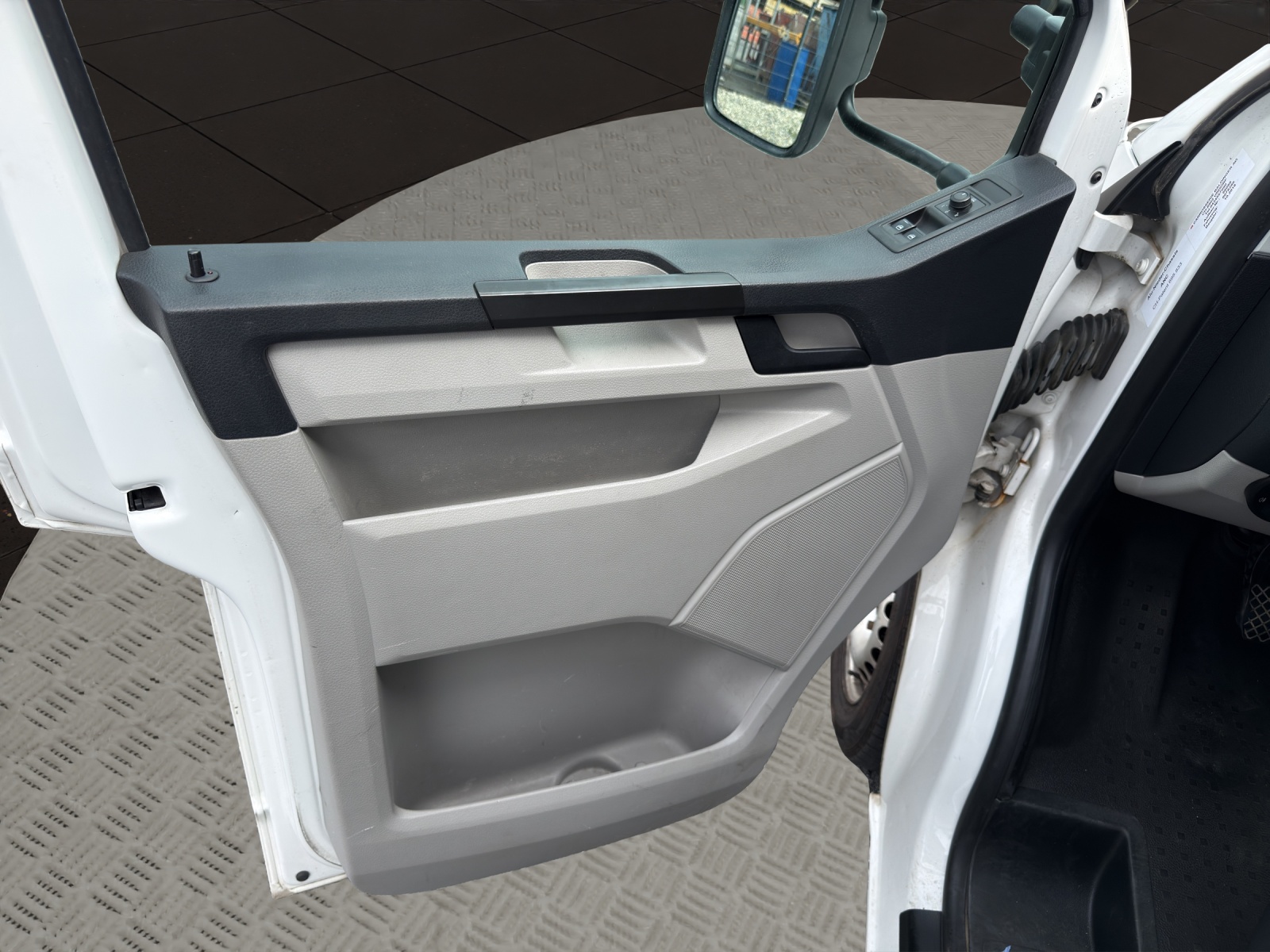 VW T6 2.0 TDI Hebebühne-image-10