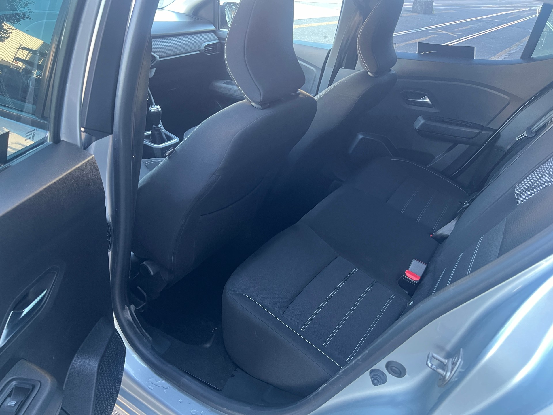 DACIA Sandero TCe 90 Comfort-image-10
