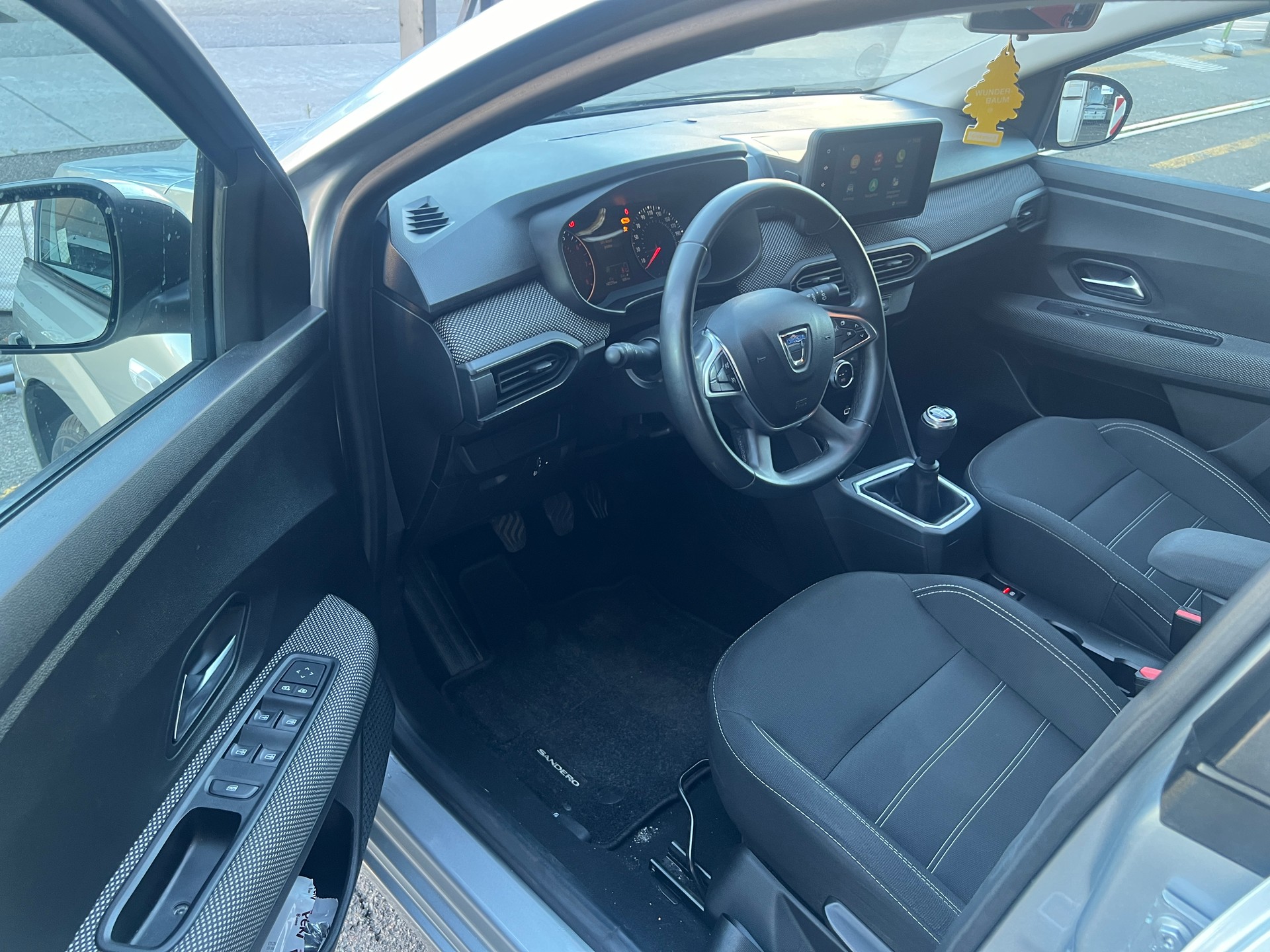 DACIA Sandero TCe 90 Comfort-image-13