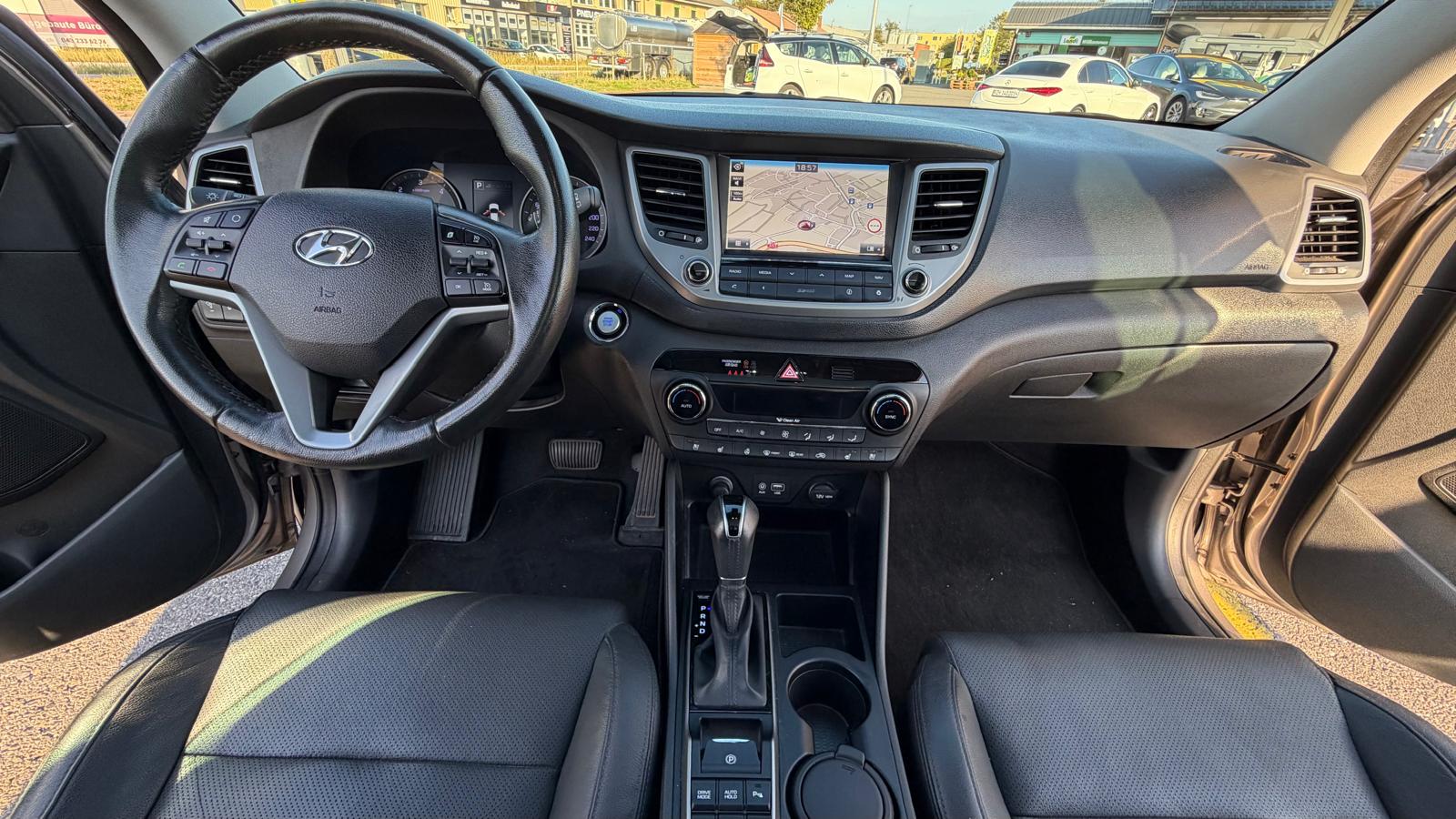 HYUNDAI 2.0 CRDi 185 Vertex 4WD — slika 13