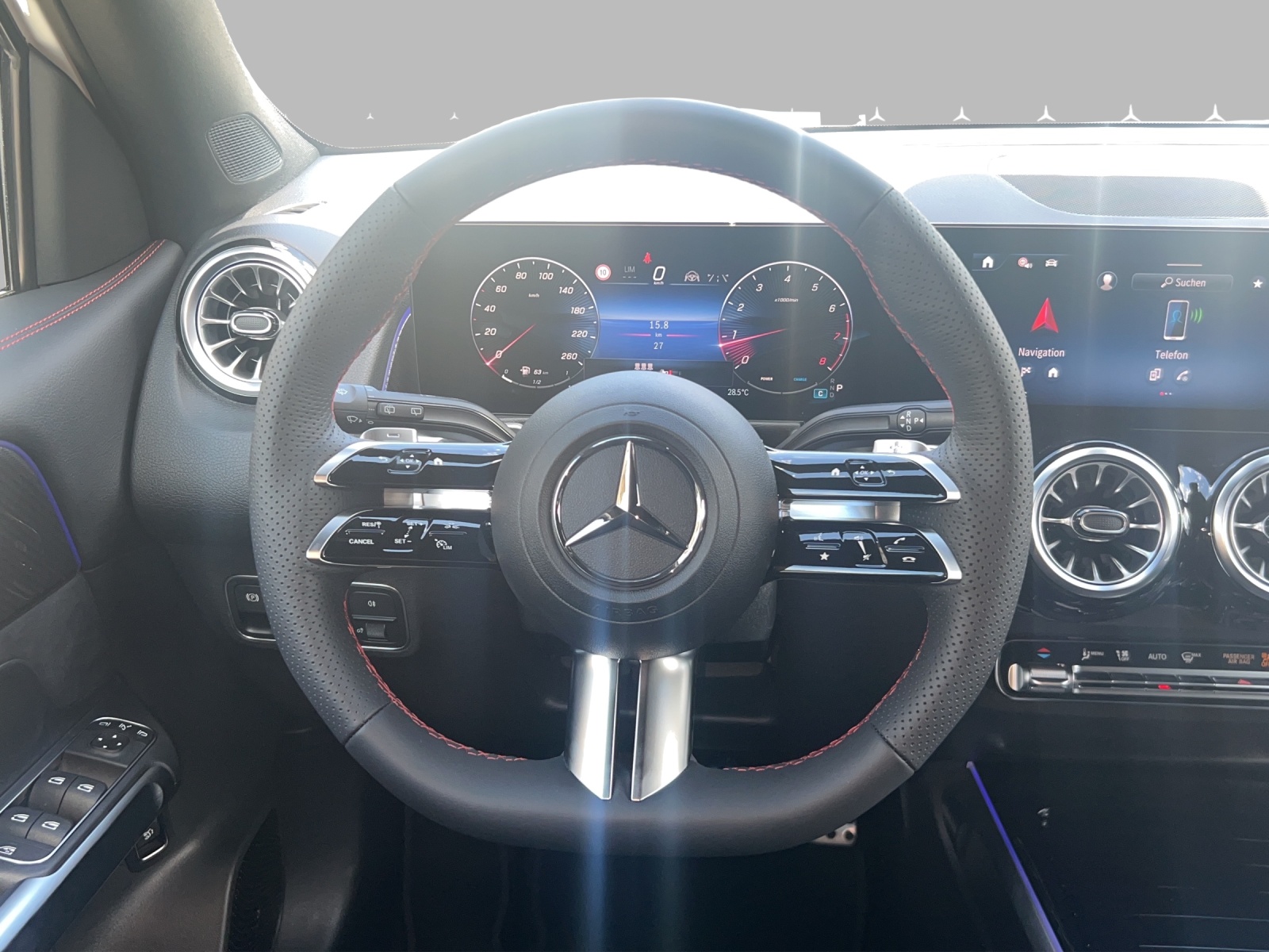 MERCEDES-BENZ GLB 200 7G-Tronic-image-8