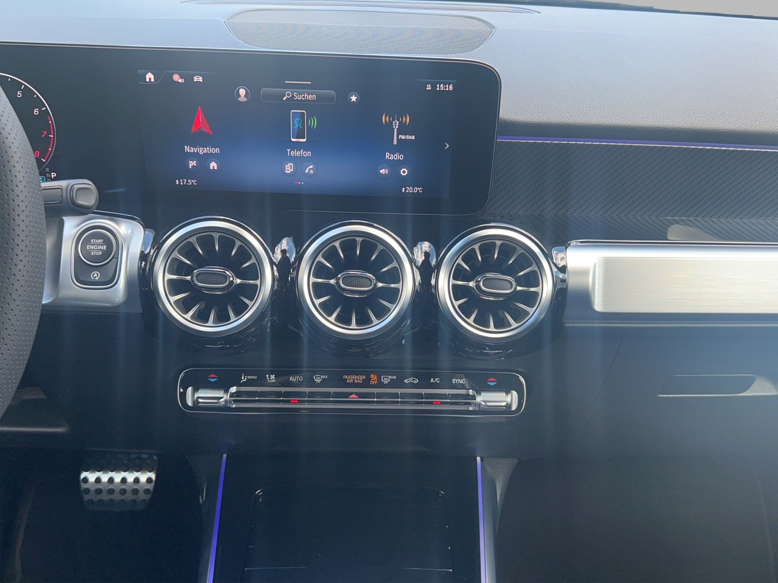 MERCEDES-BENZ GLB 200 7G-Tronic-image-10