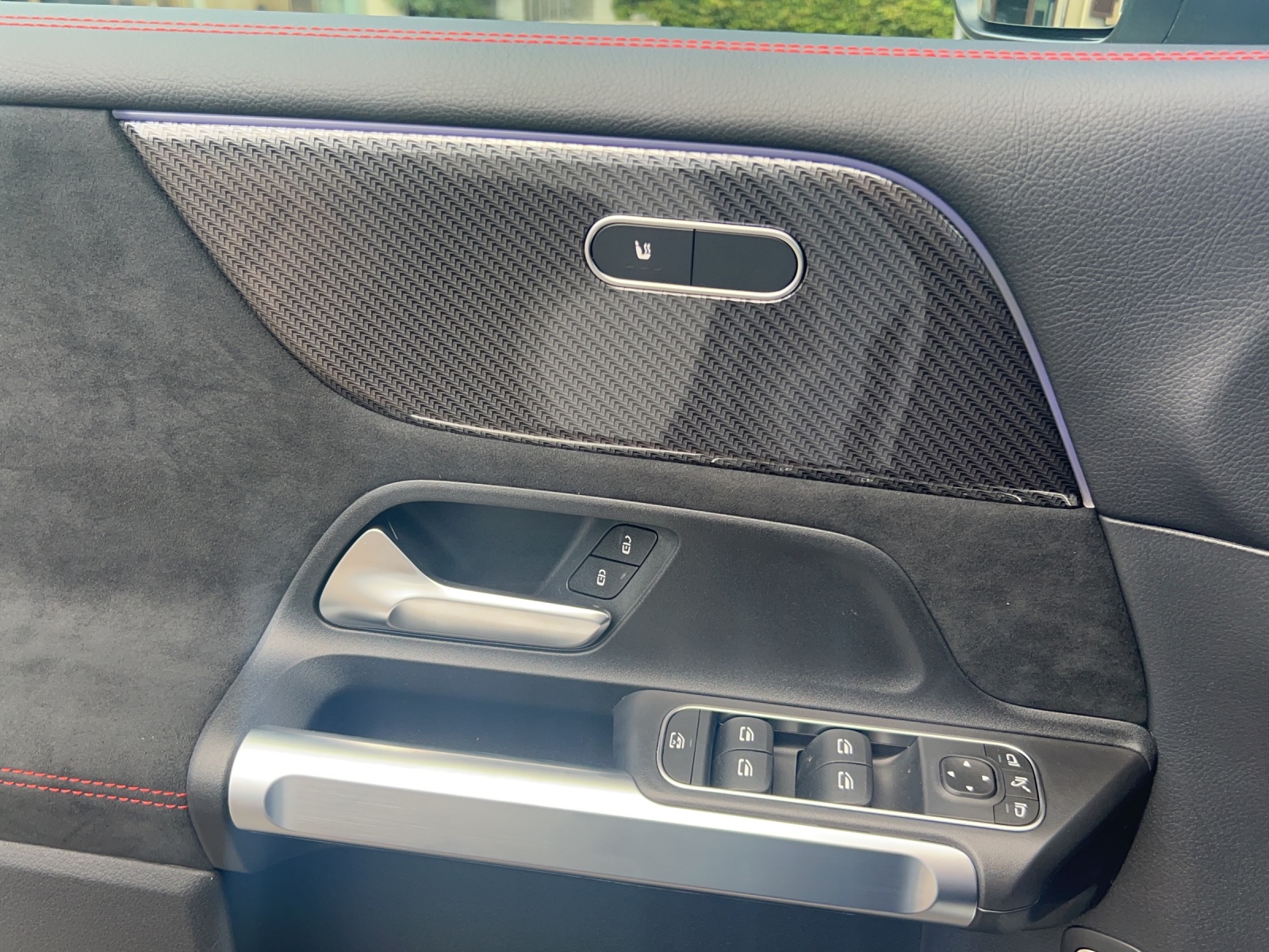 MERCEDES-BENZ GLB 200 7G-Tronic-image-14