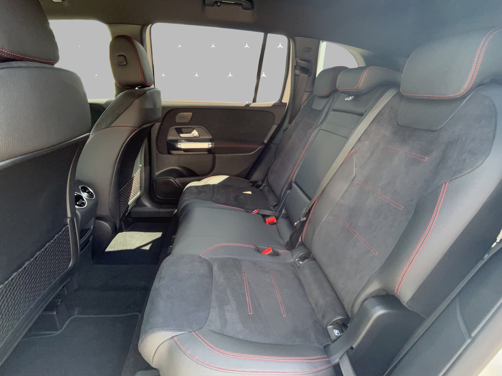MERCEDES-BENZ GLB 200 7G-Tronic-image-11