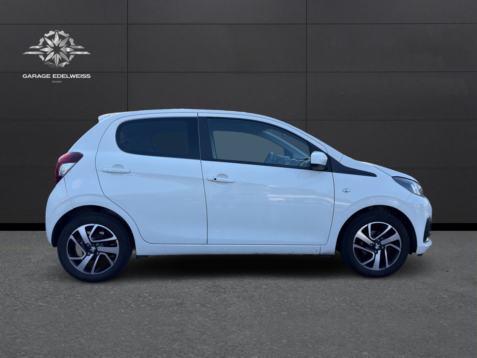 PEUGEOT 108 1.0 VTi Allure ETG-image-5