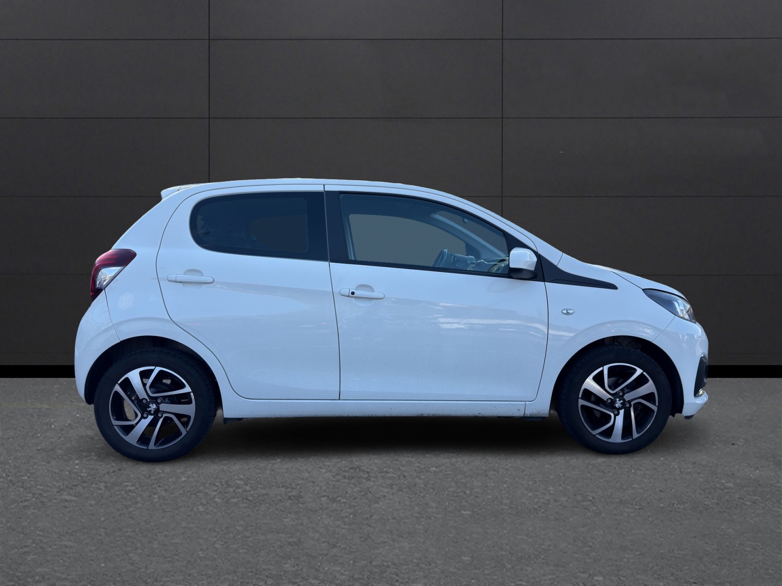 PEUGEOT 108 1.0 VTi Allure ETG-image-5