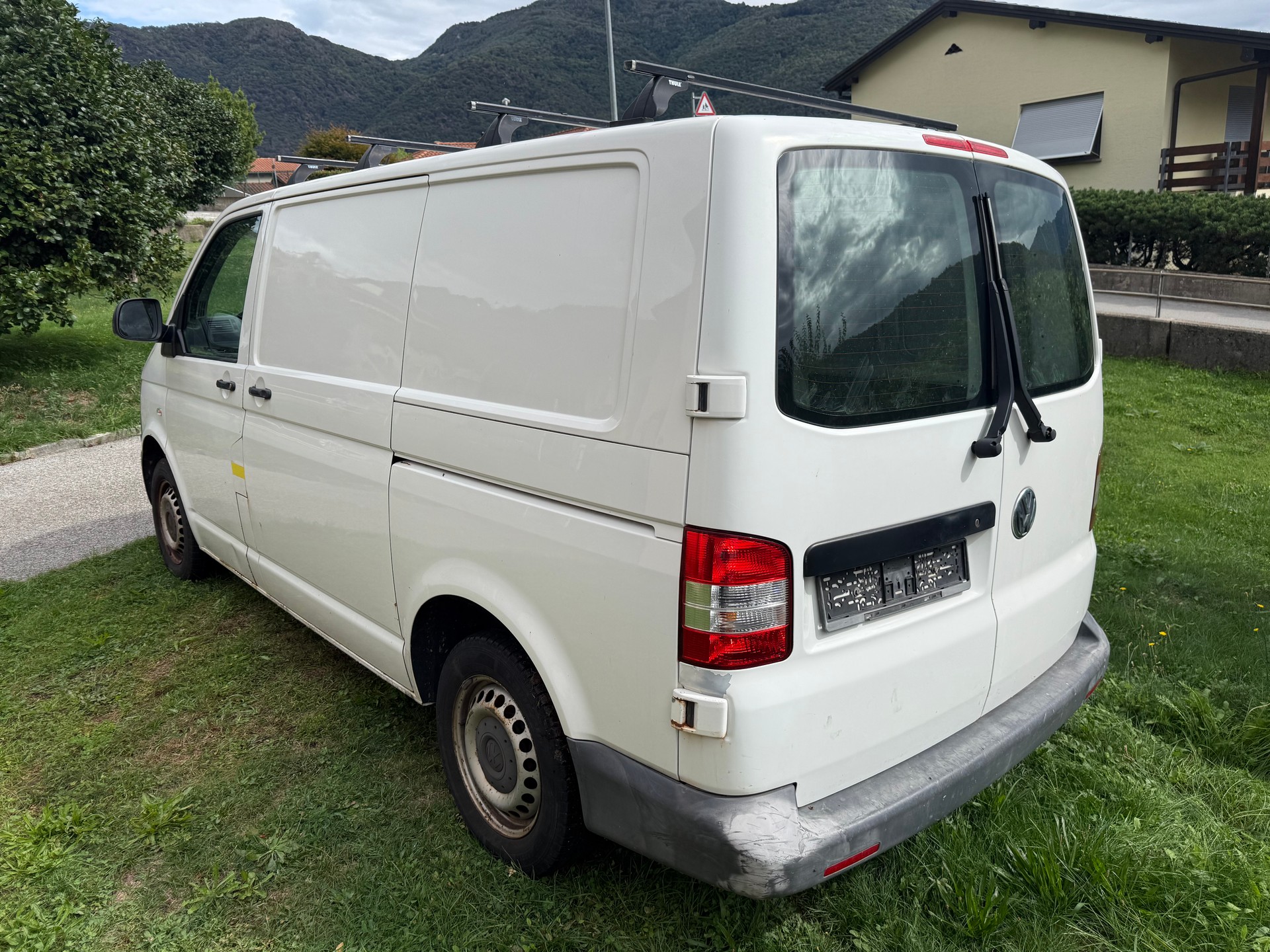 VW T5 2.0 TDI Entry-image-5