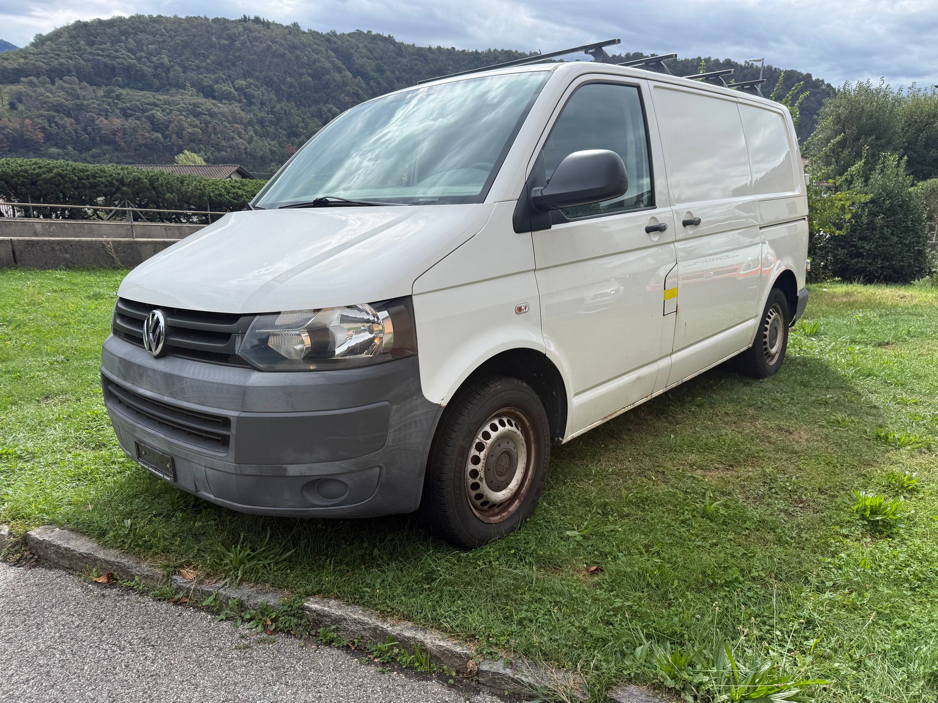 VW T5 2.0 TDI Entry-image-1