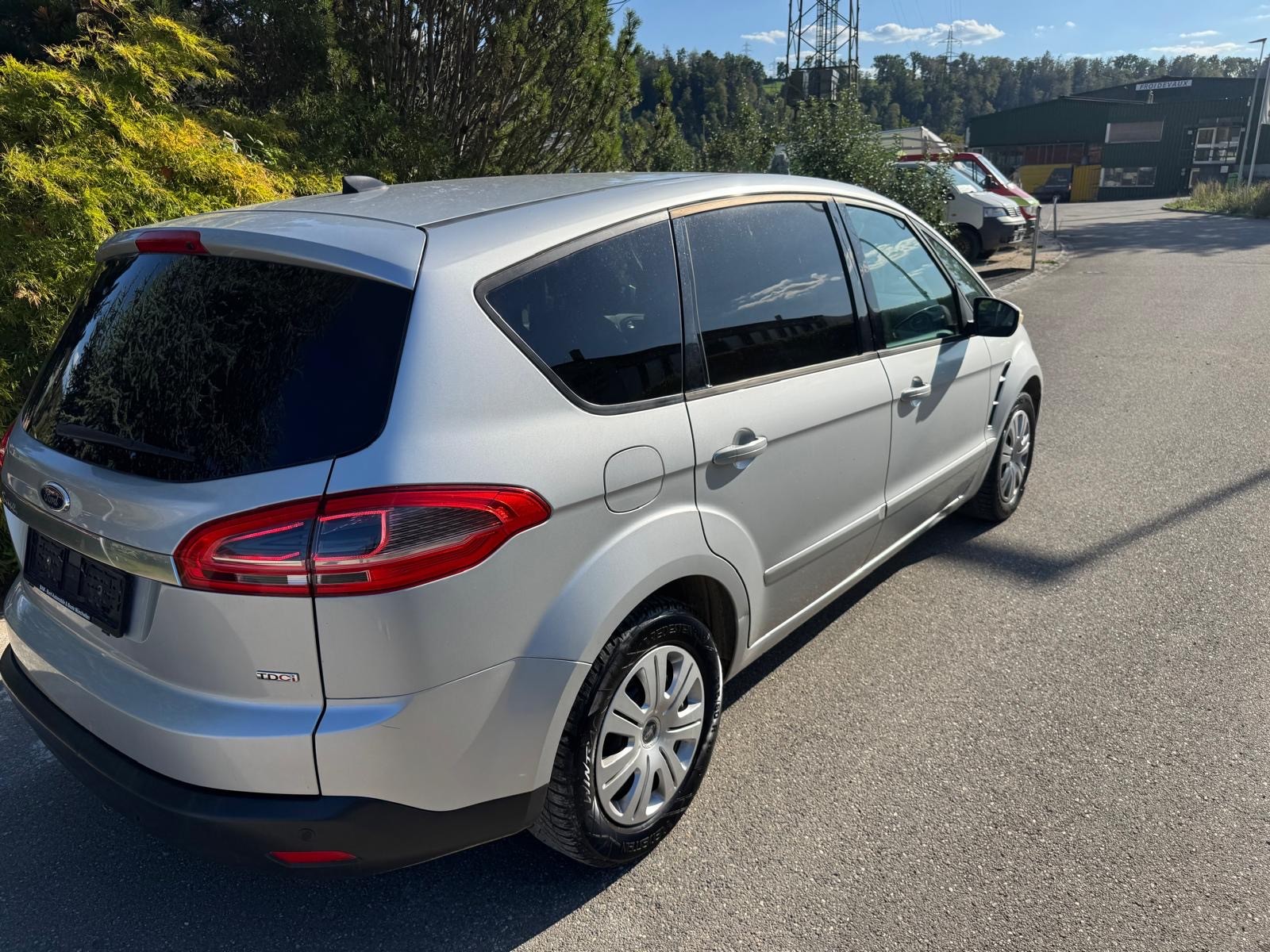 FORD S-Max 2.0 TDCi KNIE-Edition PowerShift-image-8