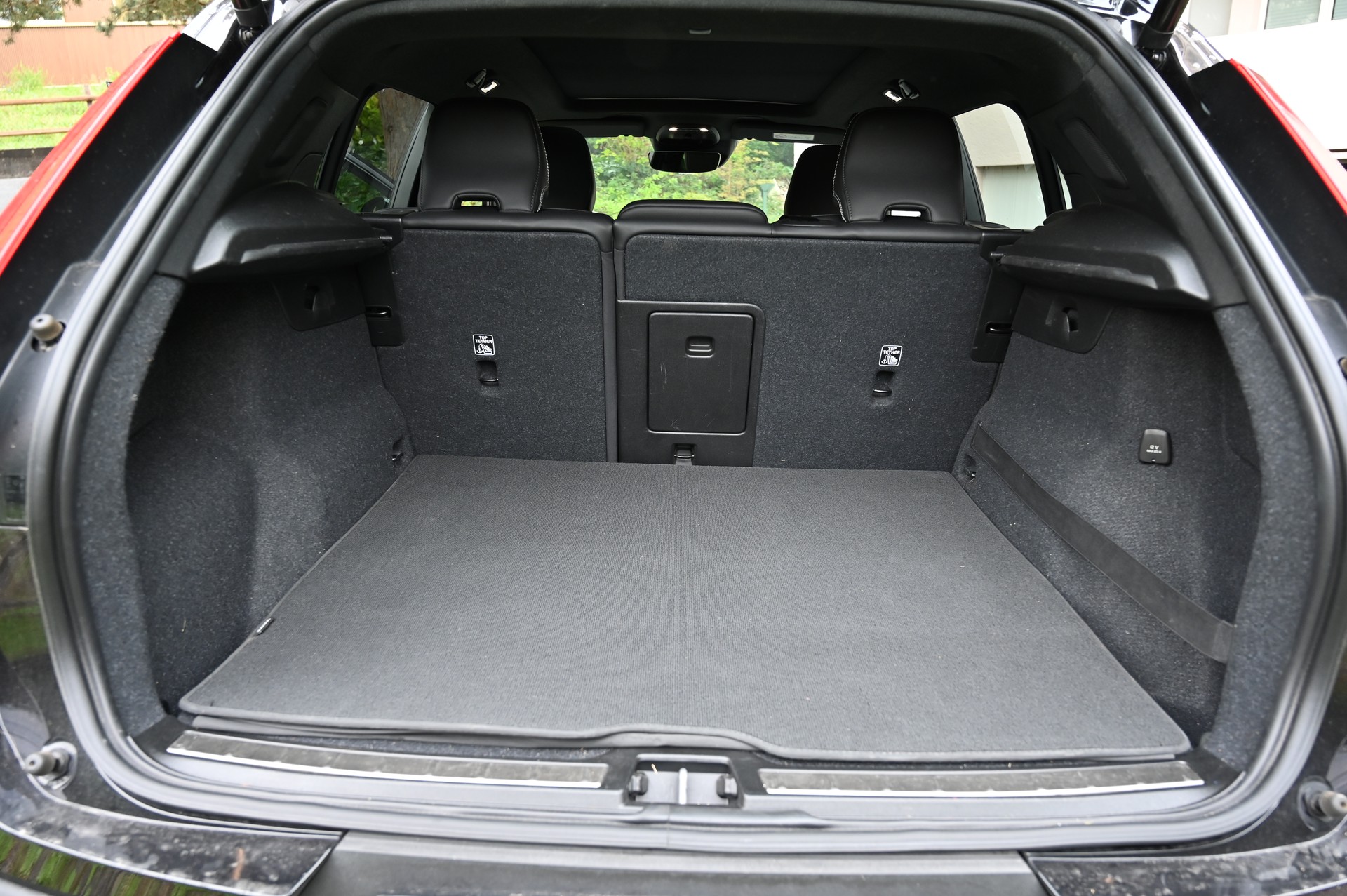 VOLVO 2.0 T5 R-Design AWD-image-10