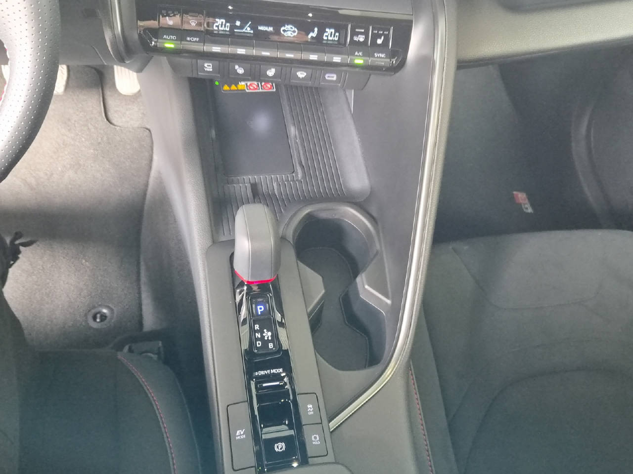 TOYOTA C-HR 2.0 HEV GR Sport 4x4-image-16