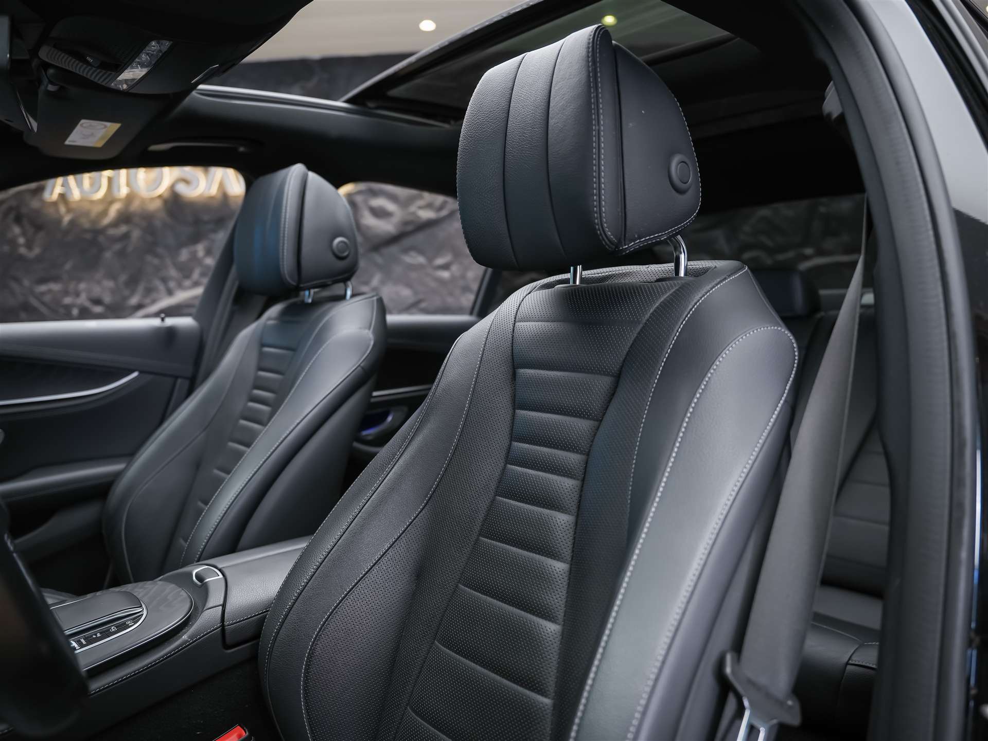 MERCEDES-BENZ E 220 d AMG Line 4Matic 9G-Tronic Panorama*Sitzbelüftung*Lenkradheizung*Burmester*-image-9