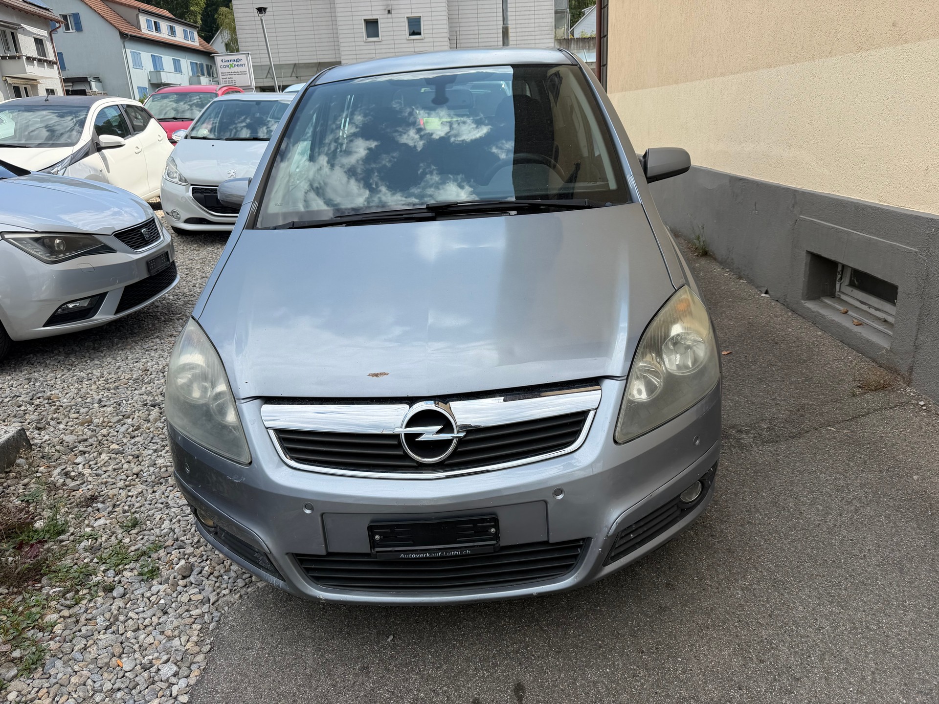 OPEL Zafira 1.9 CDTI Enjoy Automatic-image-0