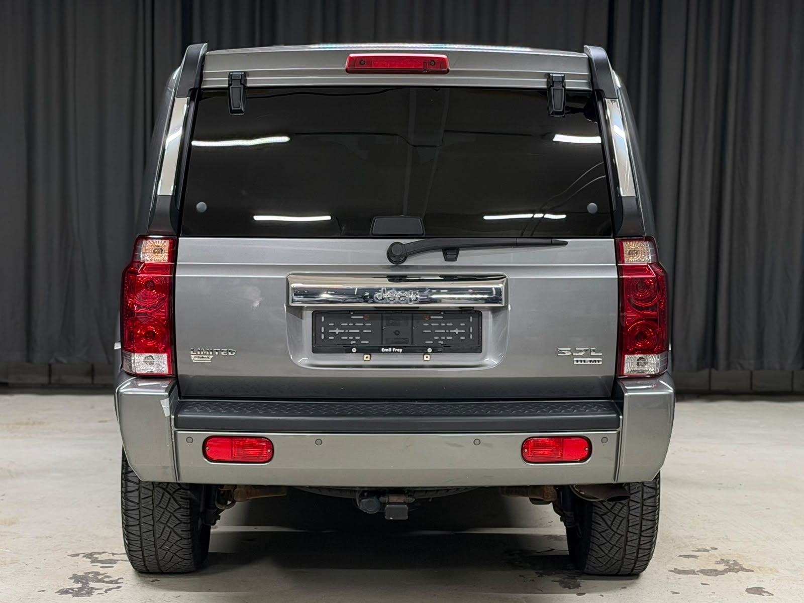 JEEP Commander 5.7 HEMI Limited Automatic-image-5