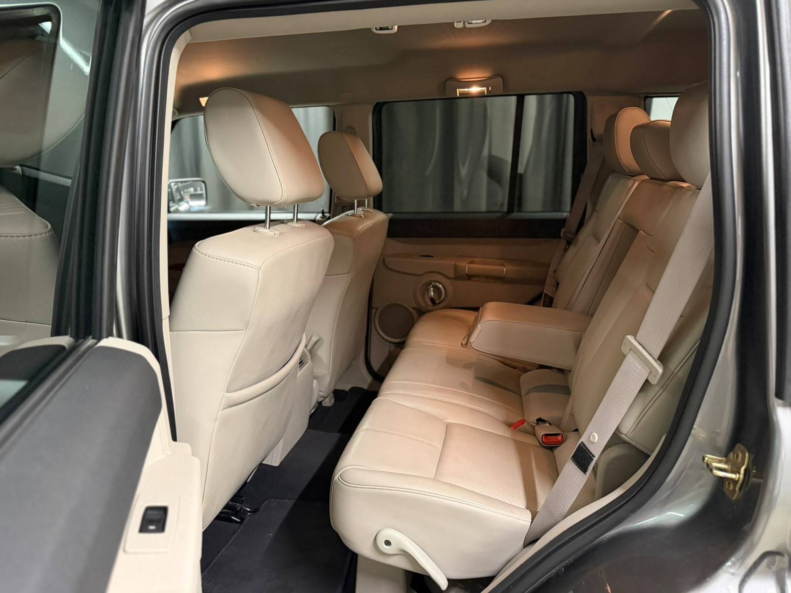 JEEP Commander 5.7 HEMI Limited Automatic-image-15