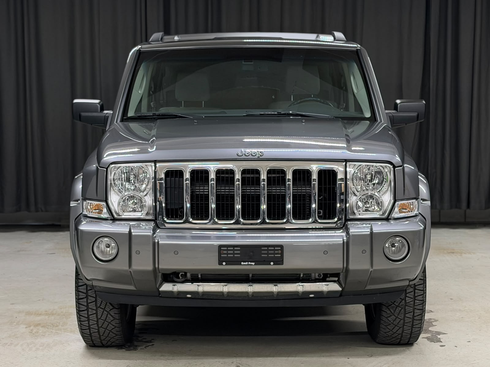 JEEP Commander 5.7 HEMI Limited Automatic-image-2