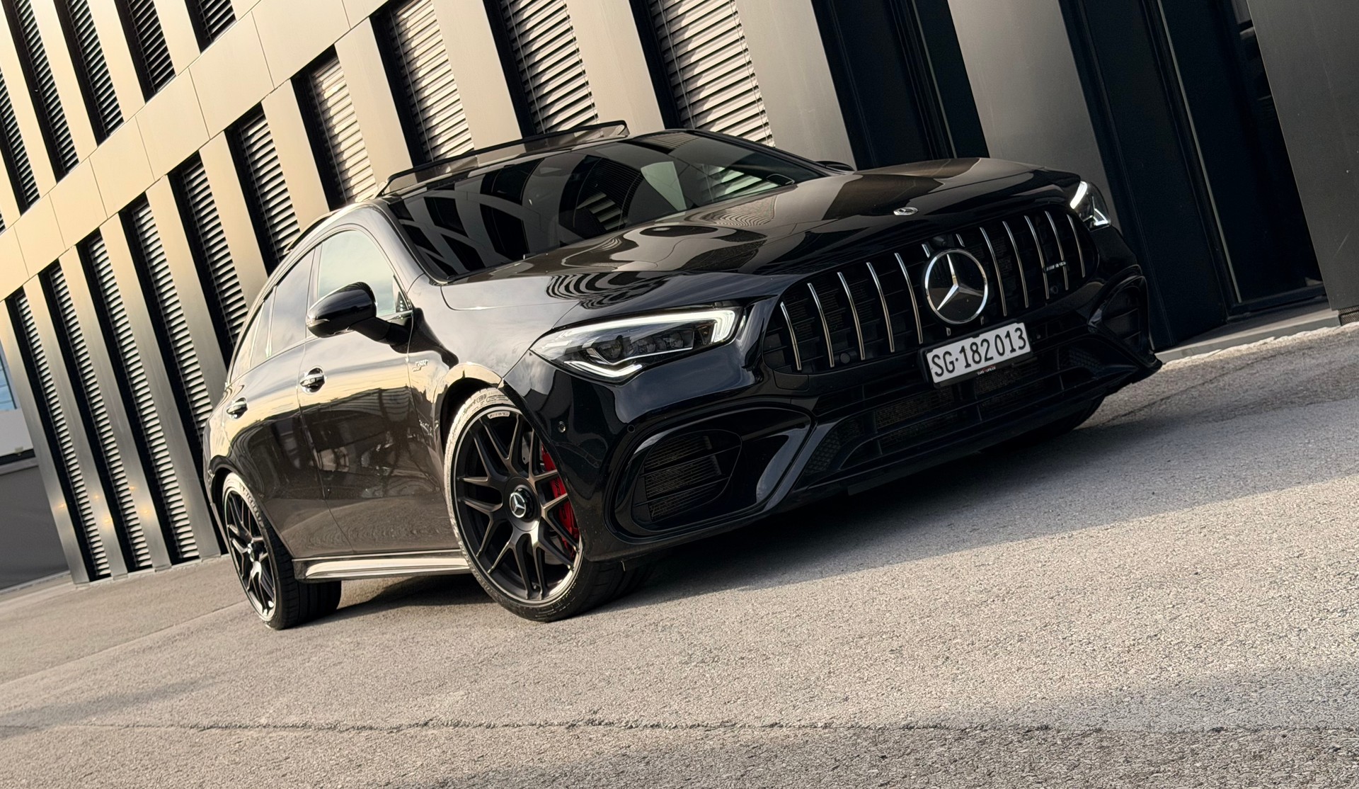 MERCEDES-BENZ CLA Shooting Brake 45 S AMG♦️1.Hand*CH Fahrzeug*Topausstattung♦️-image-4