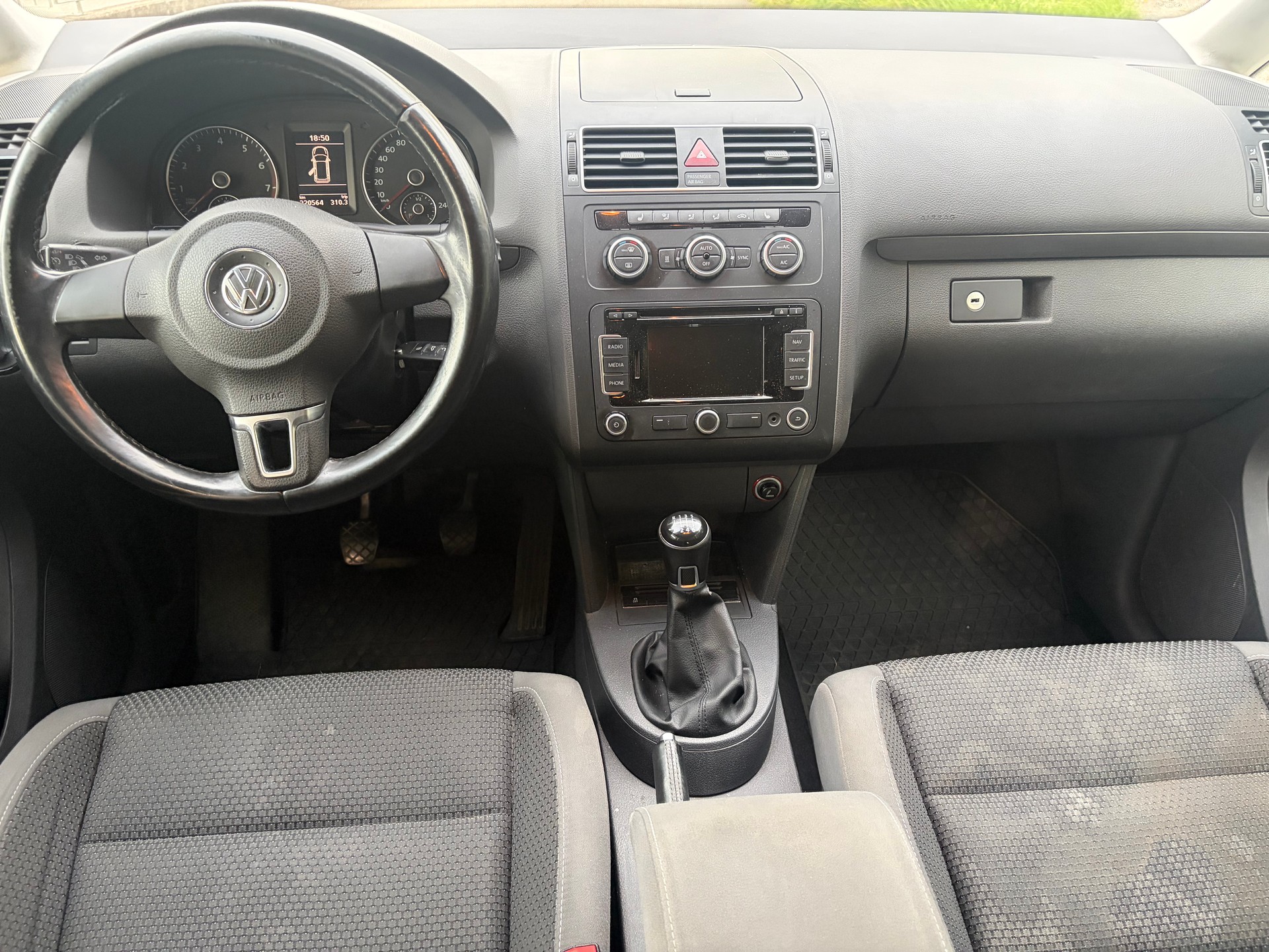 VW Touran 1.4 TSI Comfortline-image-8
