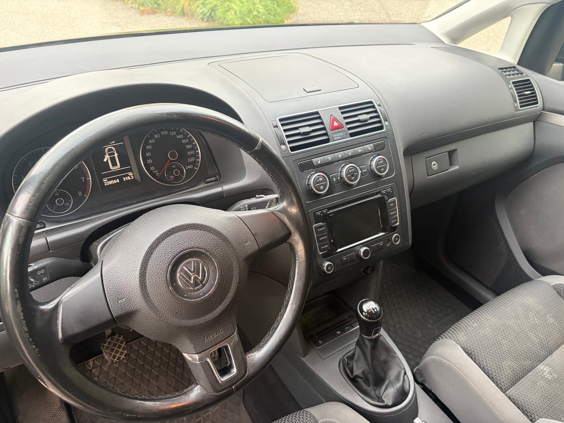 VW Touran 1.4 TSI Comfortline-image-9