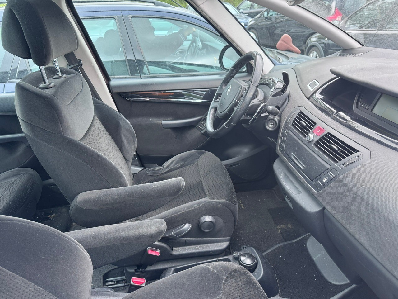 CITROEN C4 Picasso 2.0i 16V Exclusive BMP6-image-4
