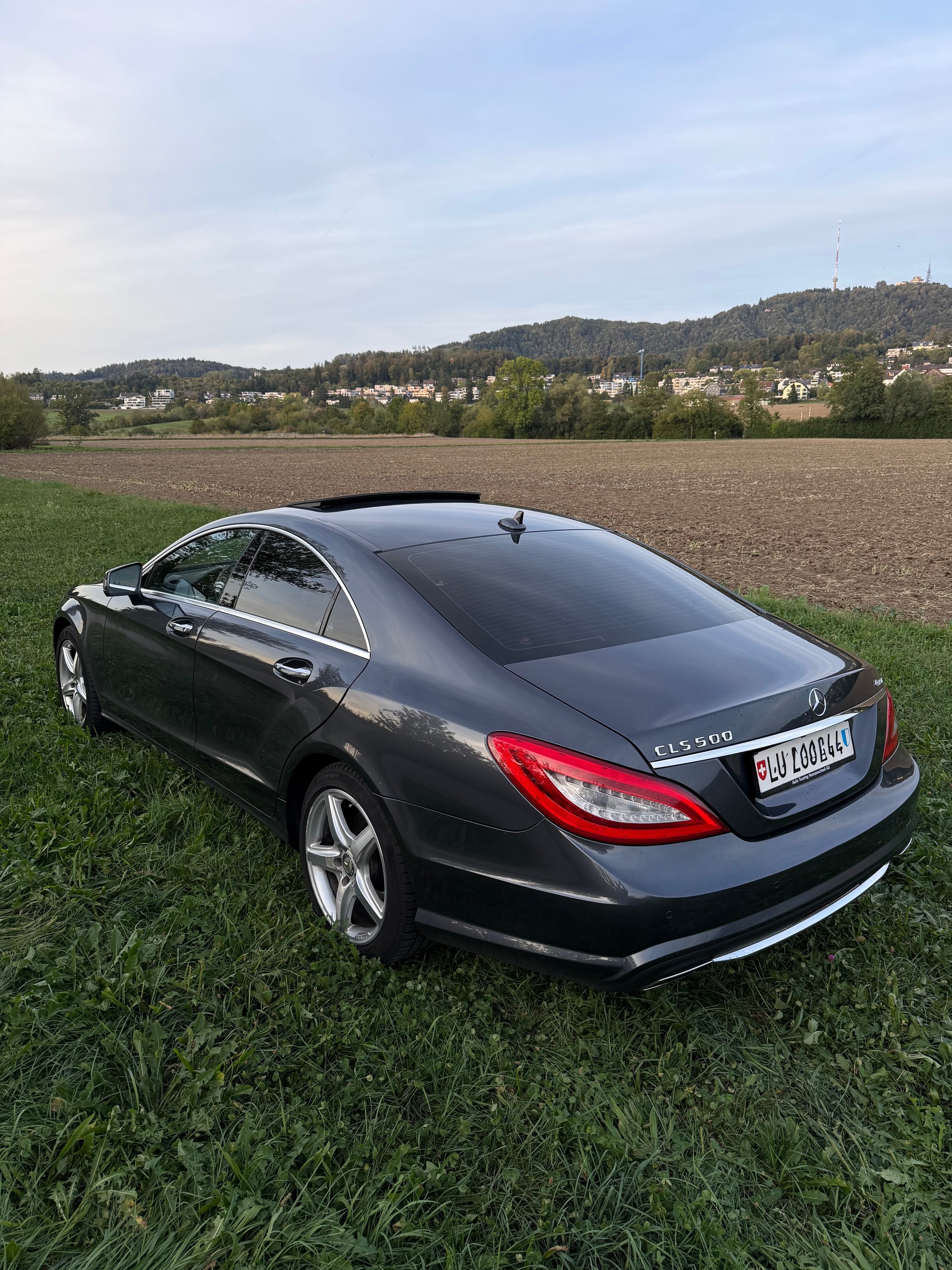 MERCEDES-BENZ CLS 500 V8 BlueEF 4matic-image-2