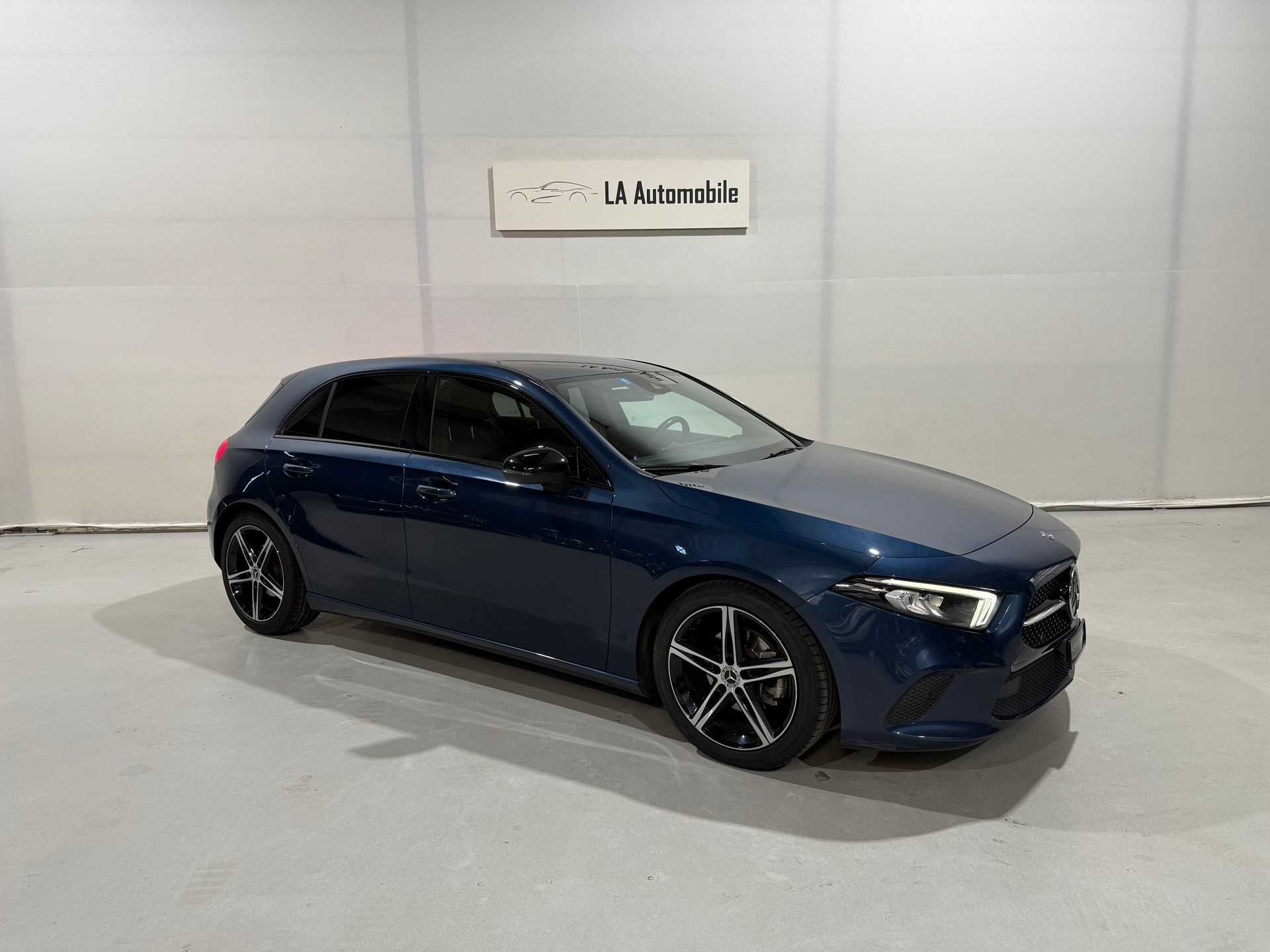 MERCEDES-BENZ A 180 Progressive 7G-DCT-image-5