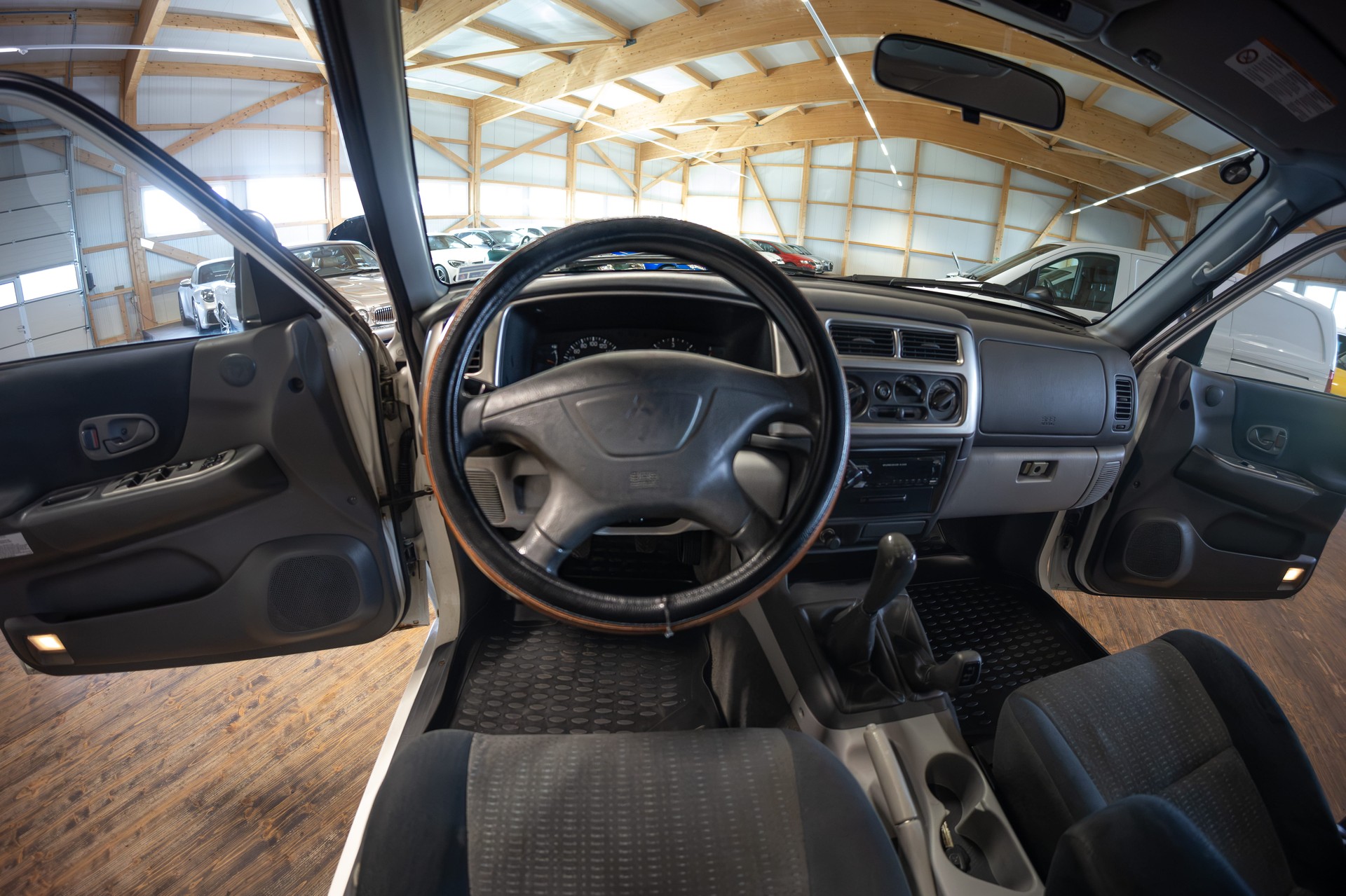 MITSUBISHI Pajero Sport 2.5TD Instyle-image-12