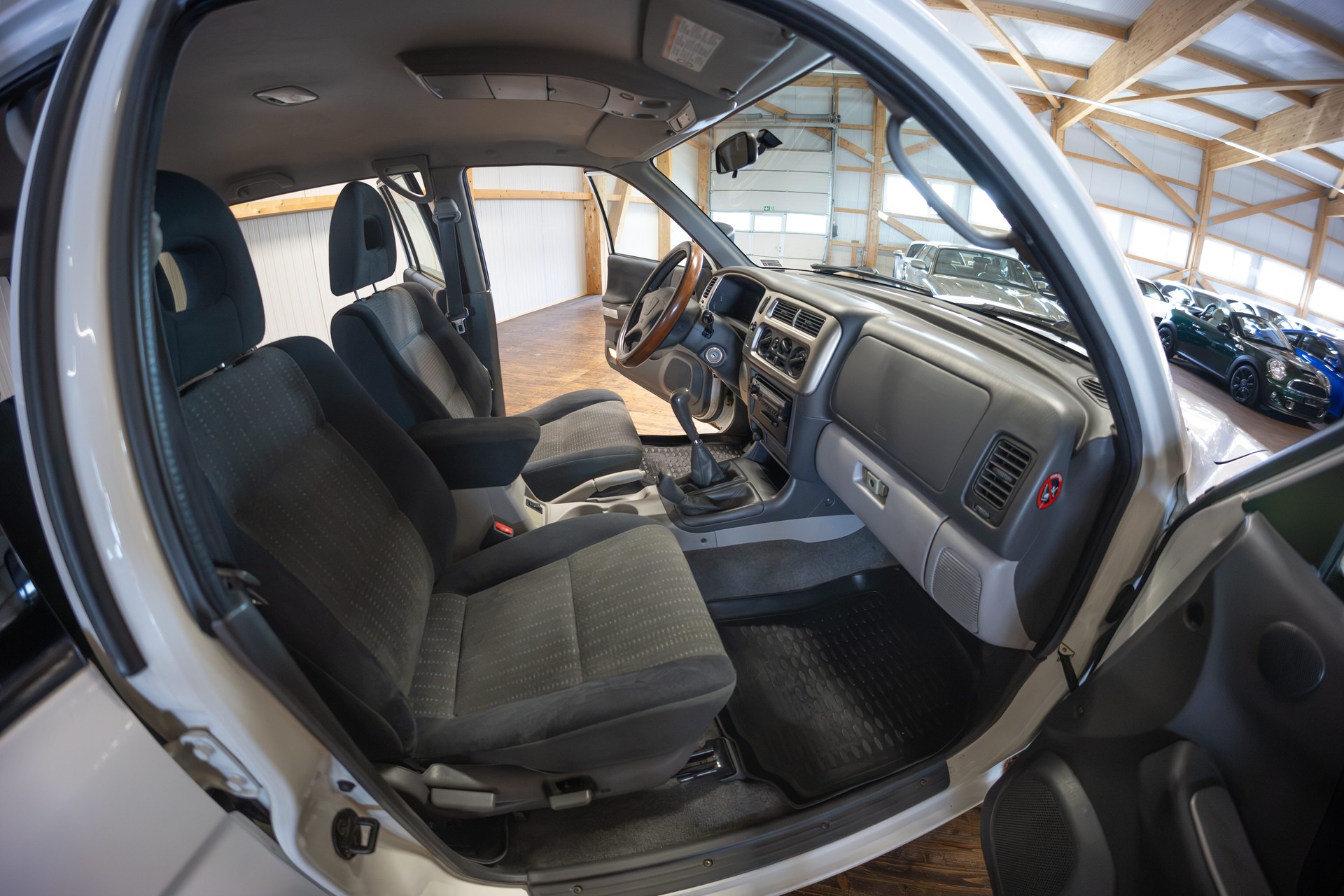 MITSUBISHI Pajero Sport 2.5TD Instyle-image-13