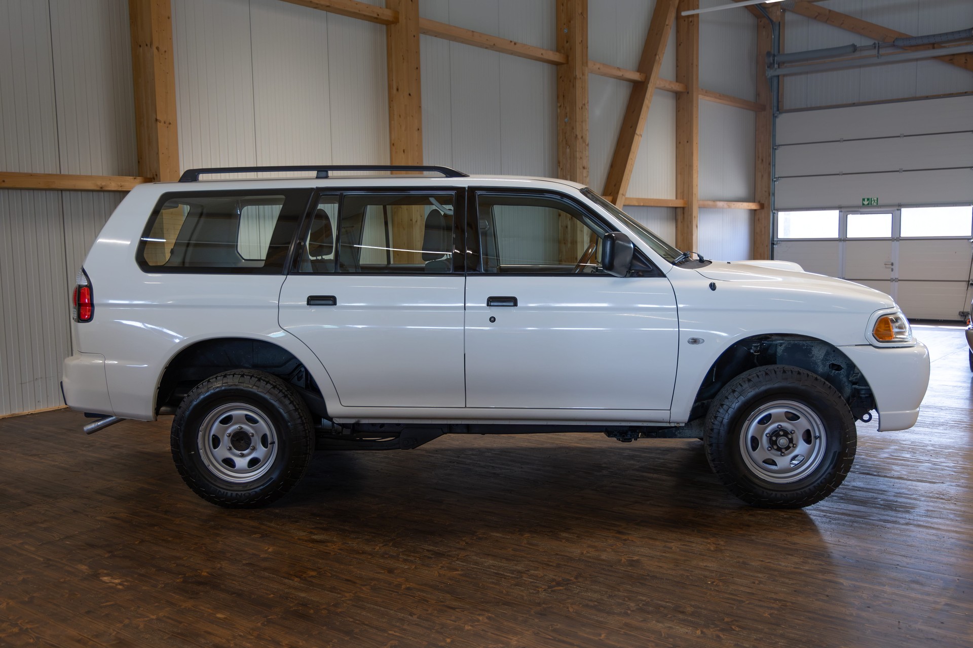 MITSUBISHI Pajero Sport 2.5TD Instyle-image-3