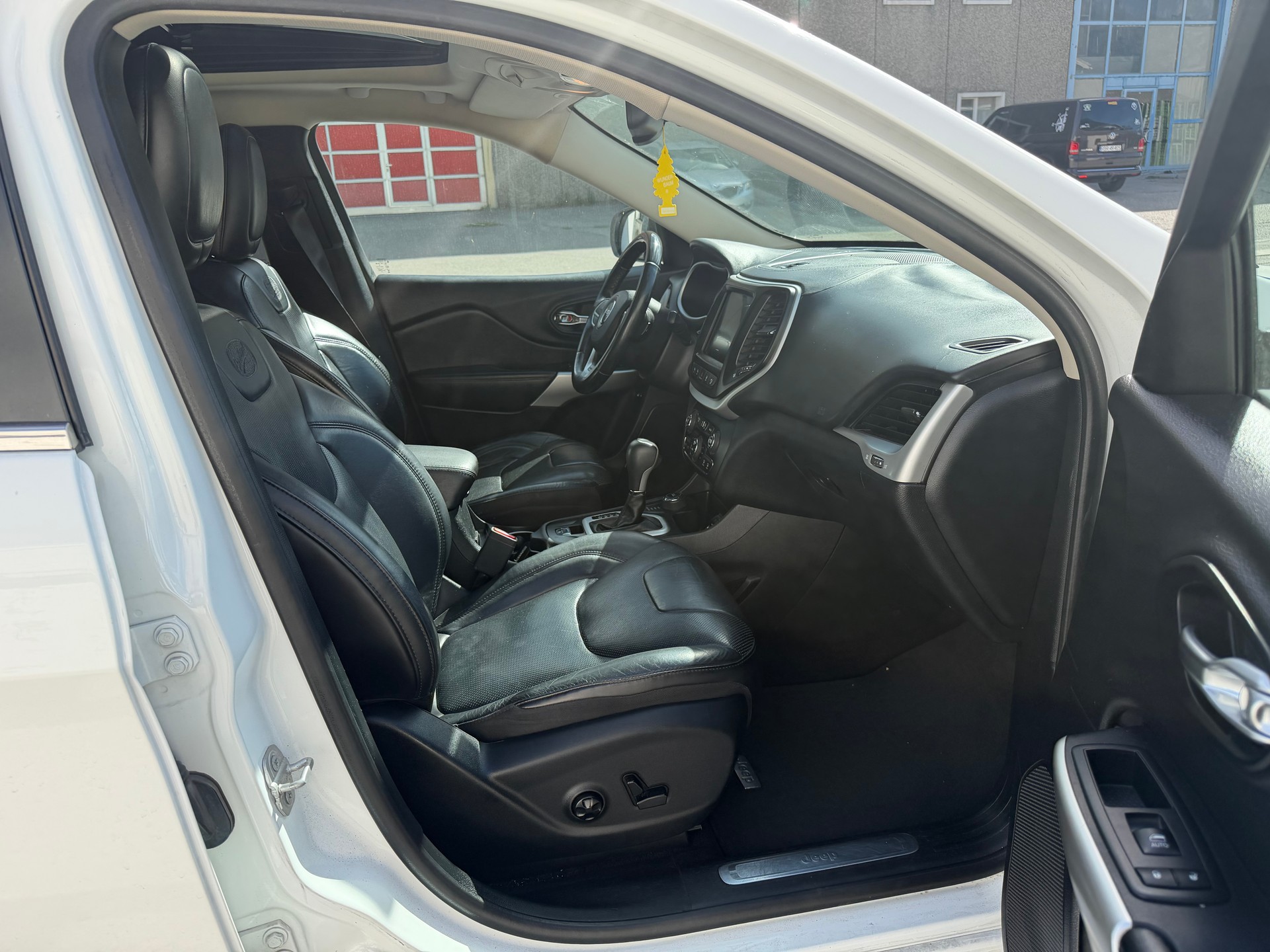 JEEP Cherokee 2.2TD Limited AWD 9ATX AD-image-9