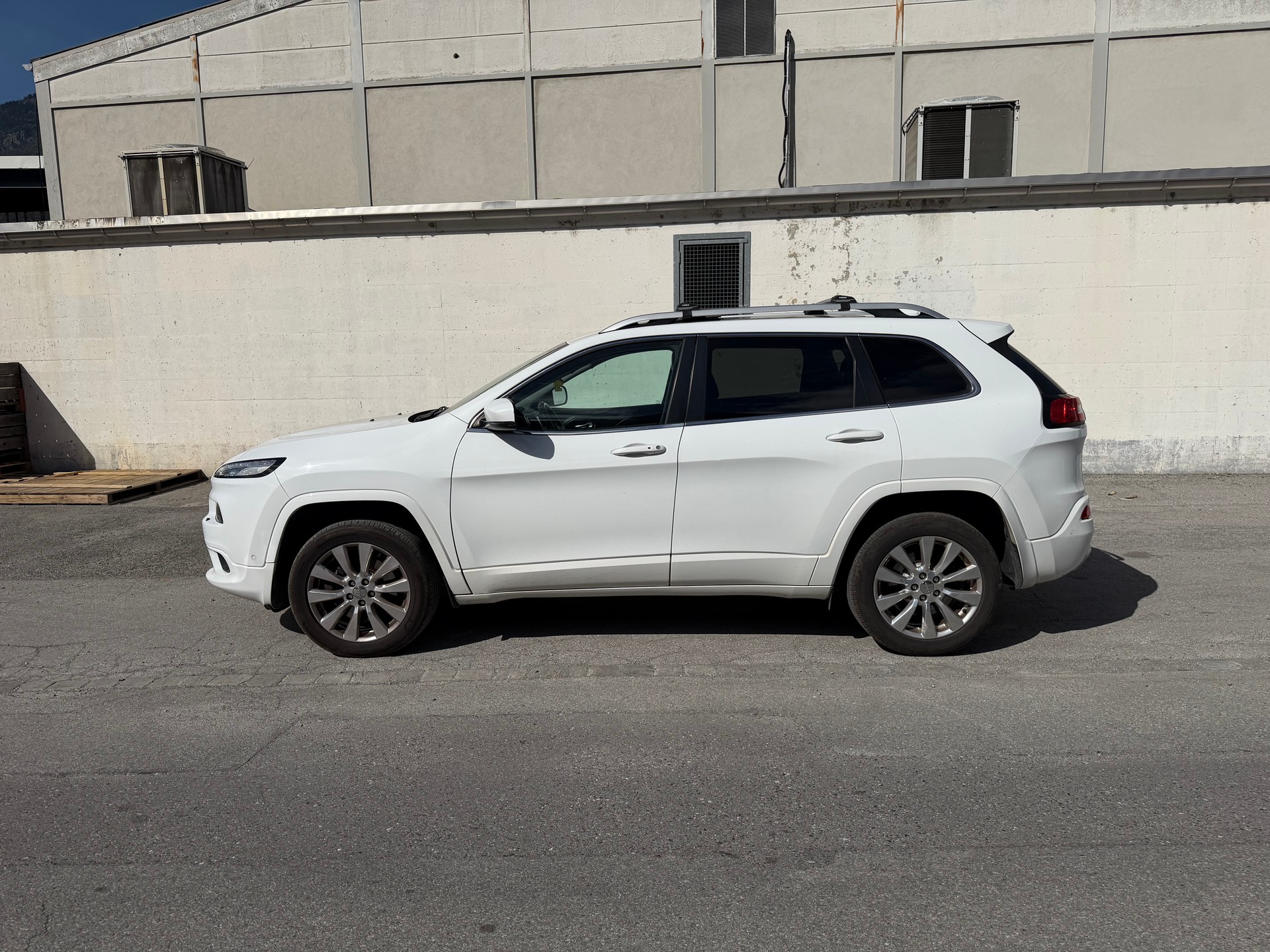 JEEP Cherokee 2.2TD Limited AWD 9ATX AD-image-1