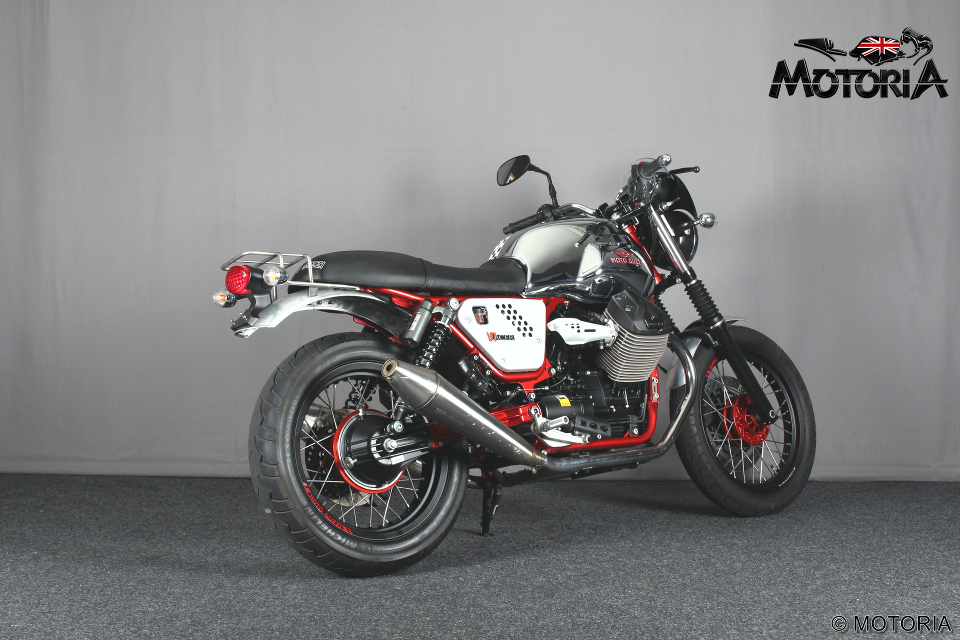 MOTO GUZZI V7 Racer 750-showroom-element-2