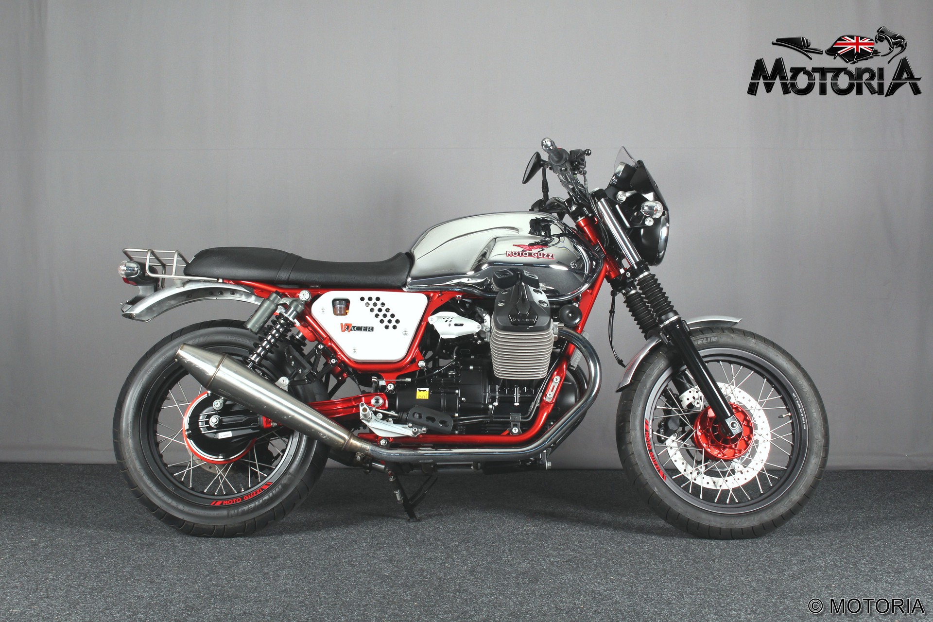 MOTO GUZZI V7 Racer 750-showroom-element-1