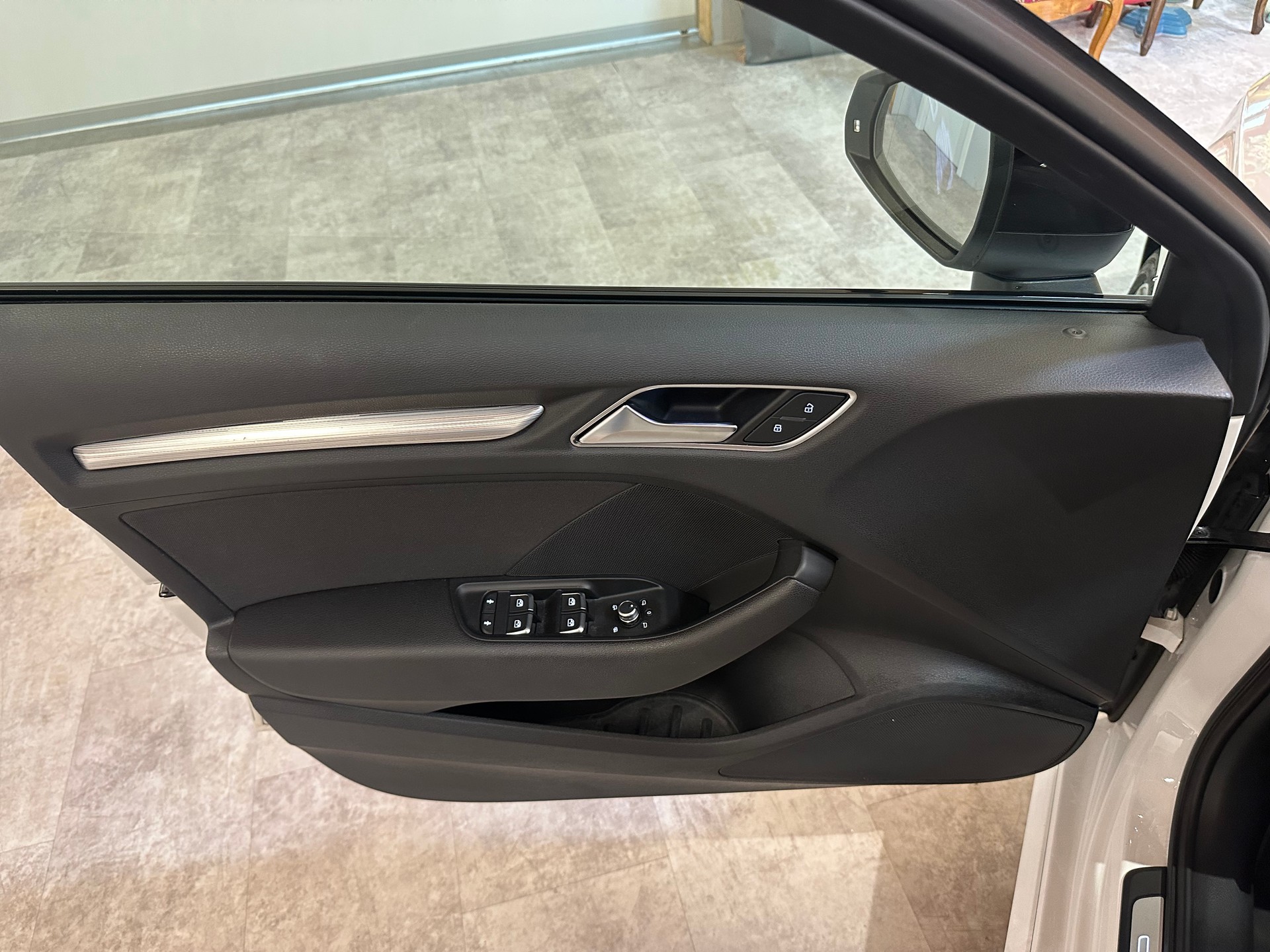 AUDI A3 Sportback 1.6 TDI Sport 6-Gang/S-Line/1. Jahr Garantie/Enorm sparsames Fahrzeug!-image-14