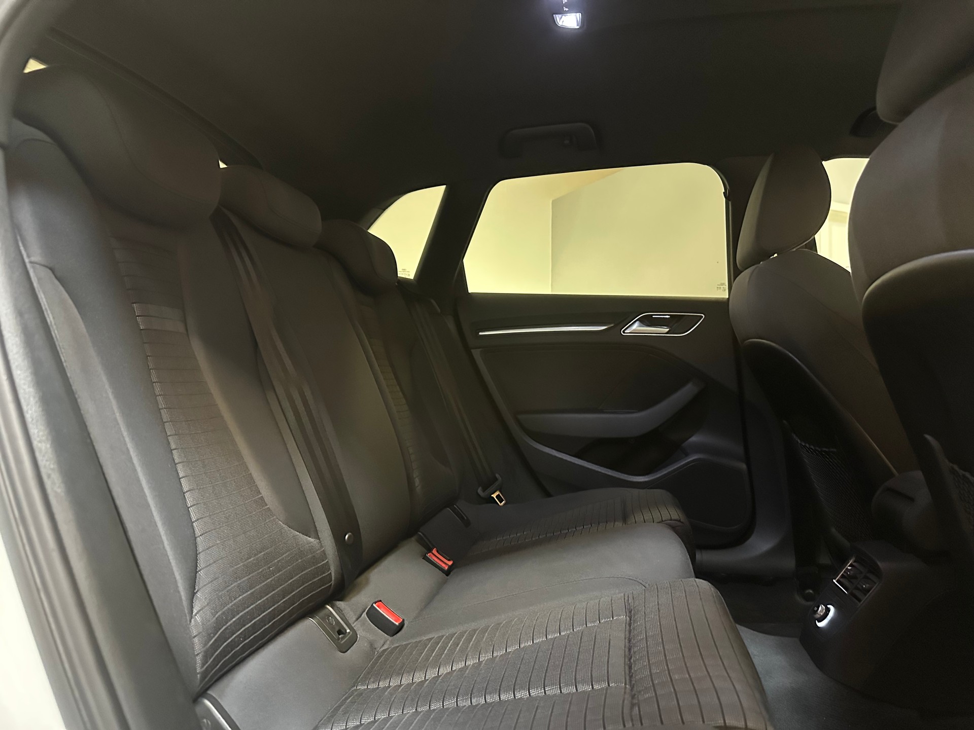 AUDI A3 Sportback 1.6 TDI Sport 6-Gang/S-Line/1. Jahr Garantie/Enorm sparsames Fahrzeug!-image-26