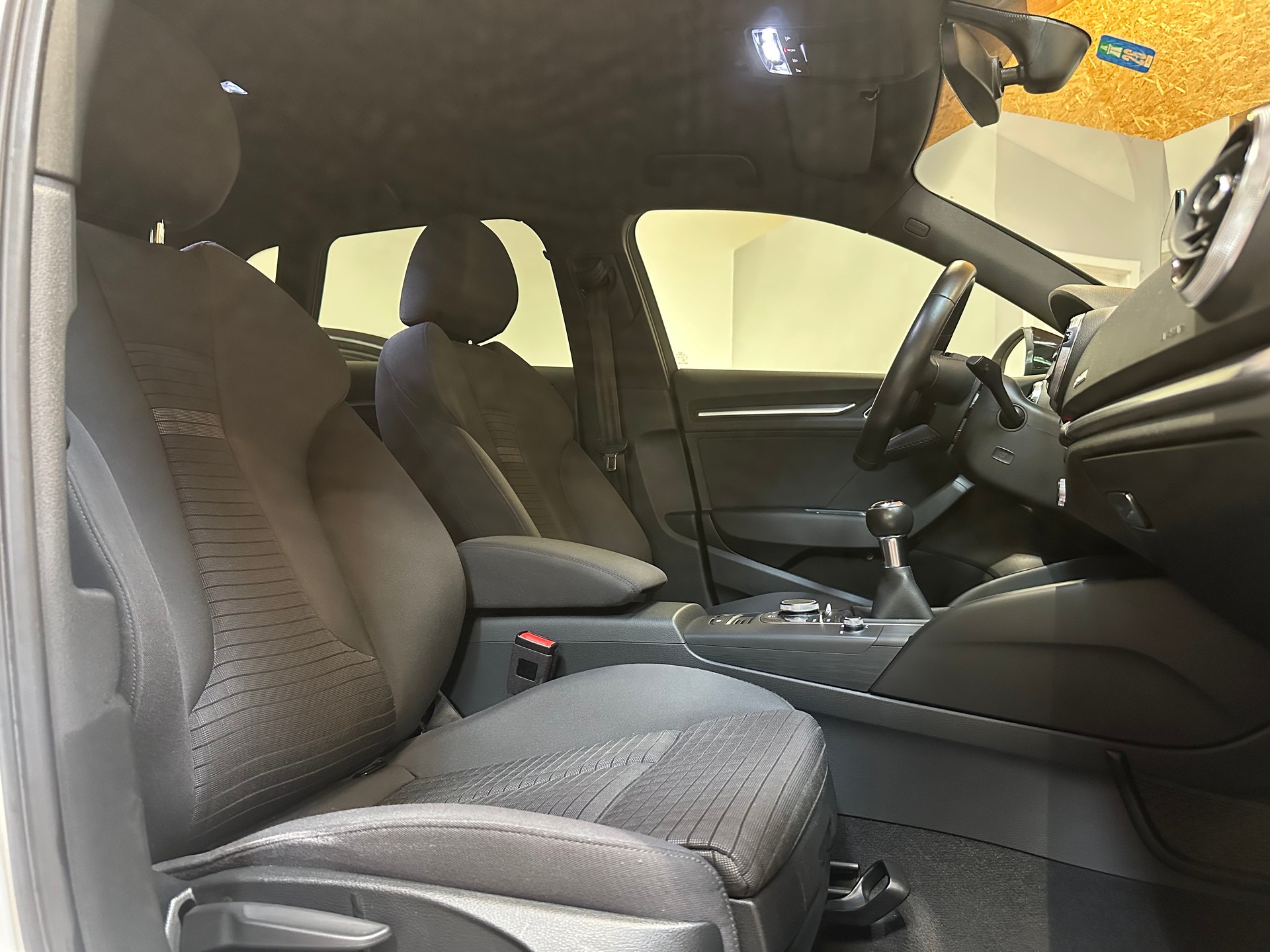 AUDI A3 Sportback 1.6 TDI Sport 6-Gang/S-Line/1. Jahr Garantie/Enorm sparsames Fahrzeug!-image-17