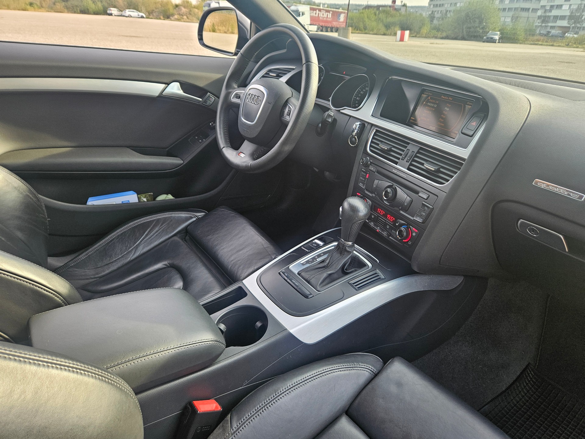 AUDI 3.2 V6 FSI quattro T-Tronic-image-3