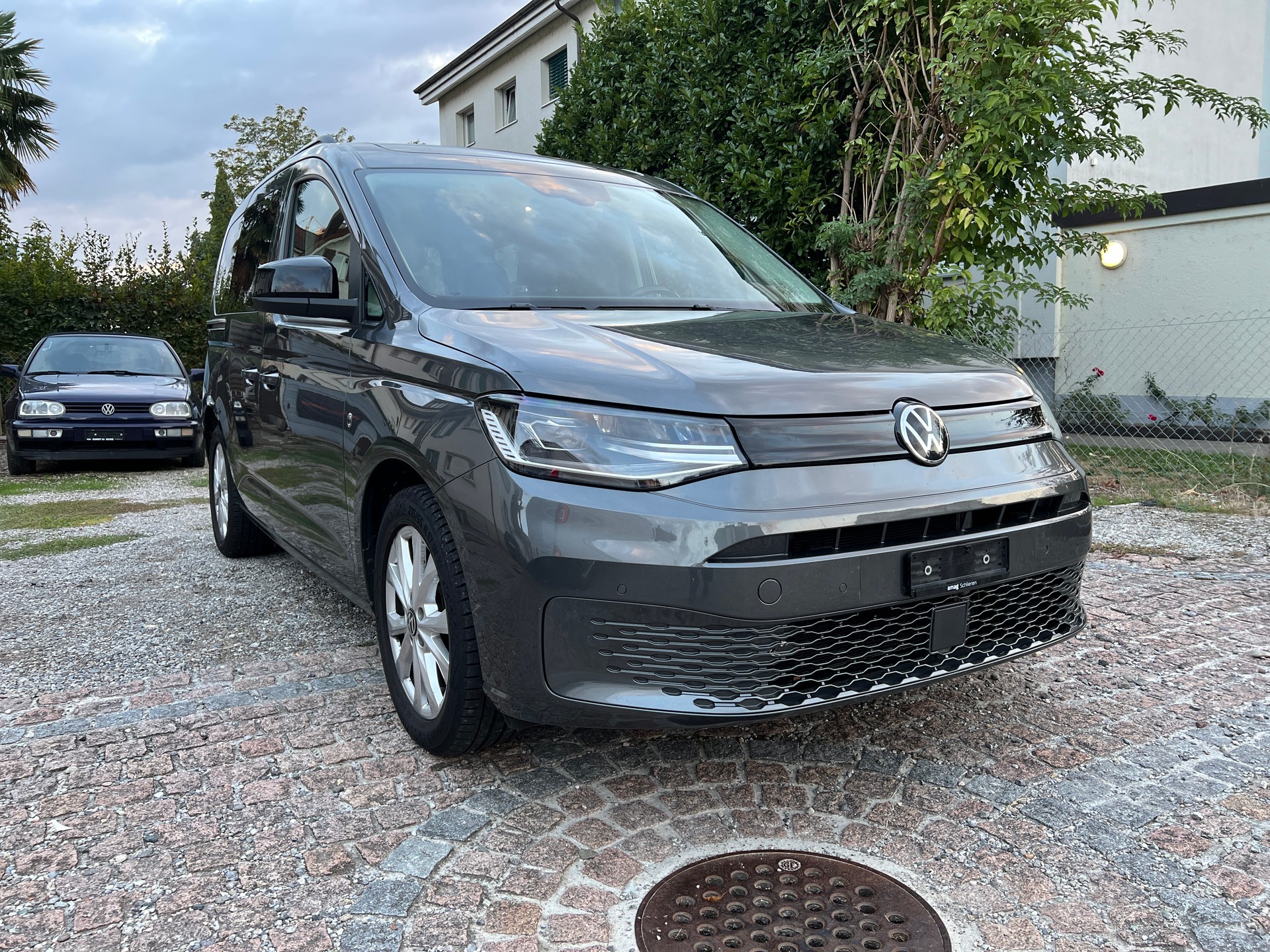 VW Caddy 2.0 TDI Liberty DSG-image-0