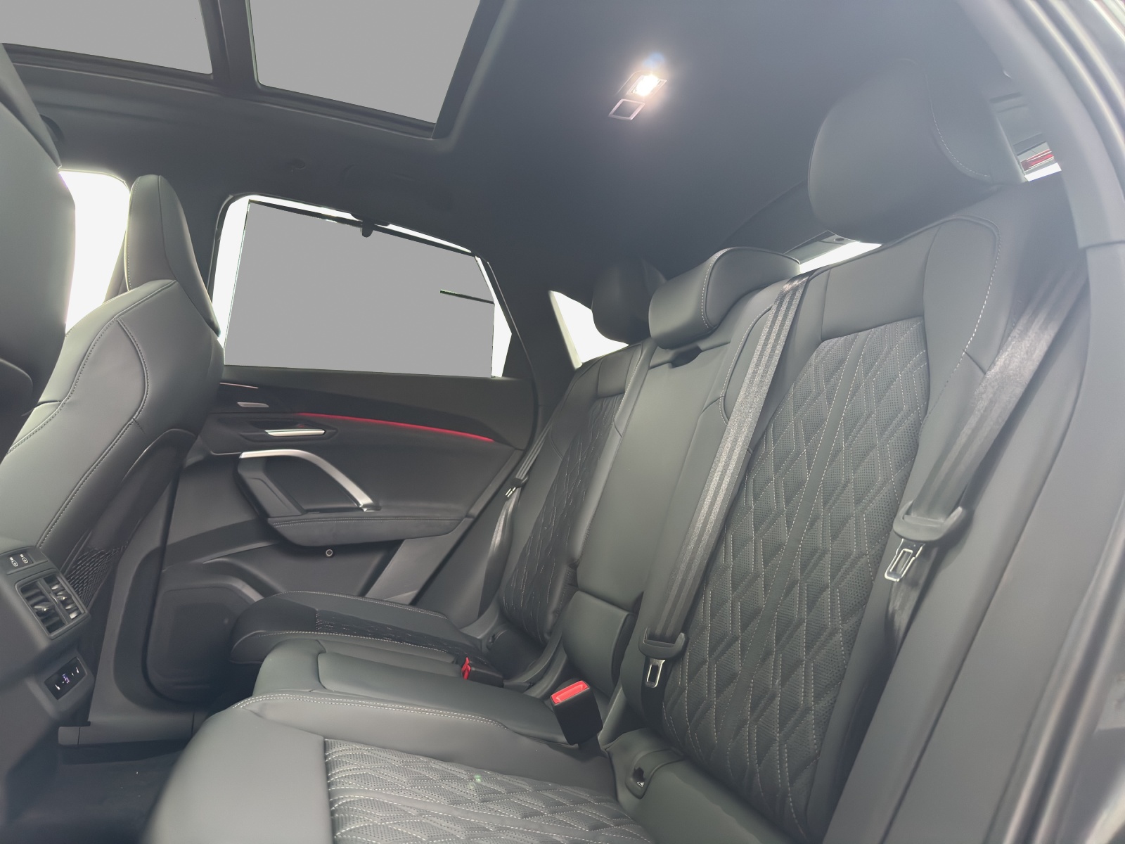 AUDI SQ5 Sportback TFSI quattro S-tronic-image-15