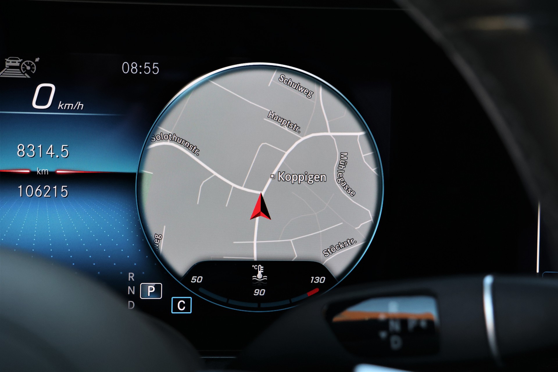 MERCEDES-BENZ E 220 d AMG Line 9G-Tronic-image-27