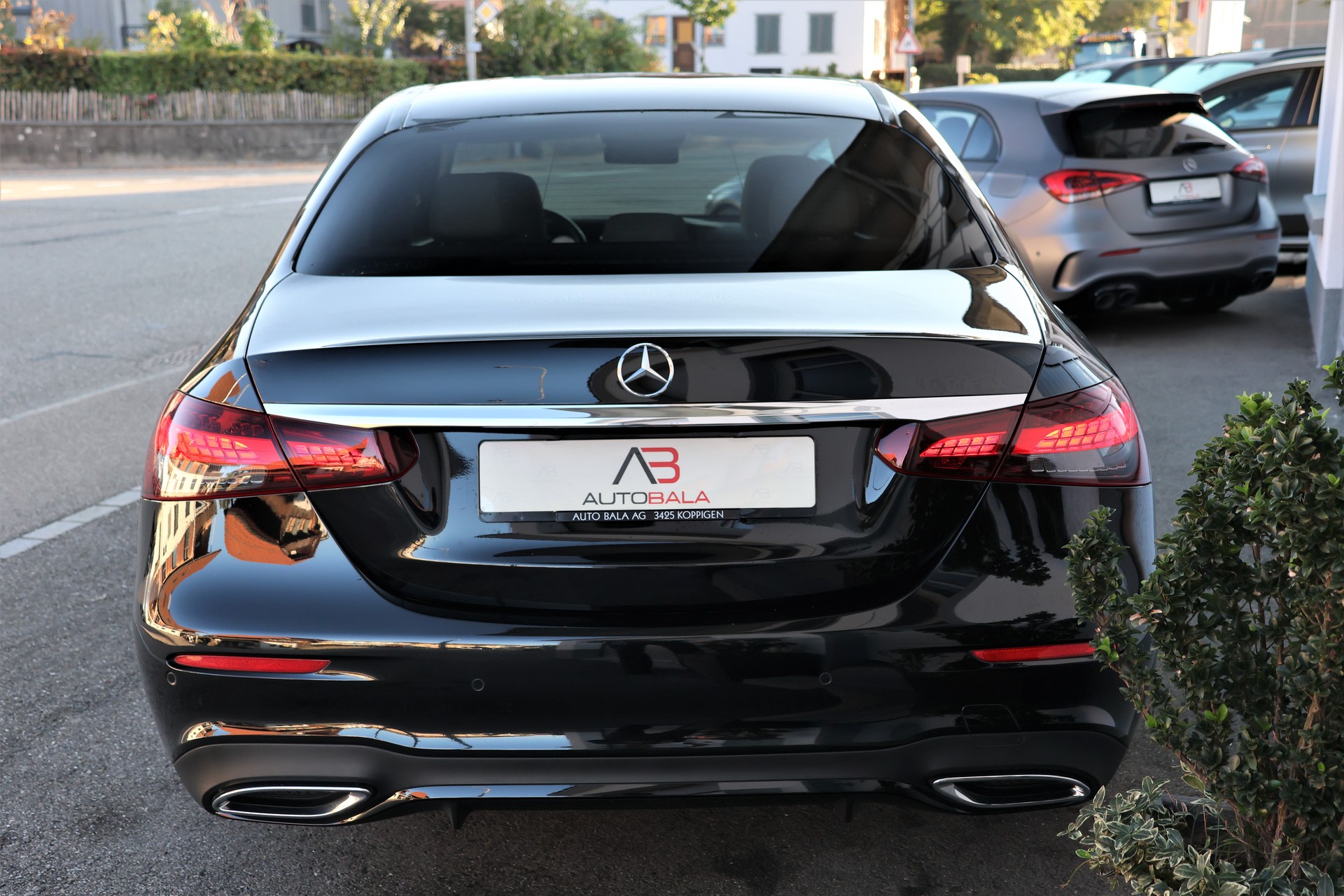 MERCEDES-BENZ E 220 d AMG Line 9G-Tronic-image-6