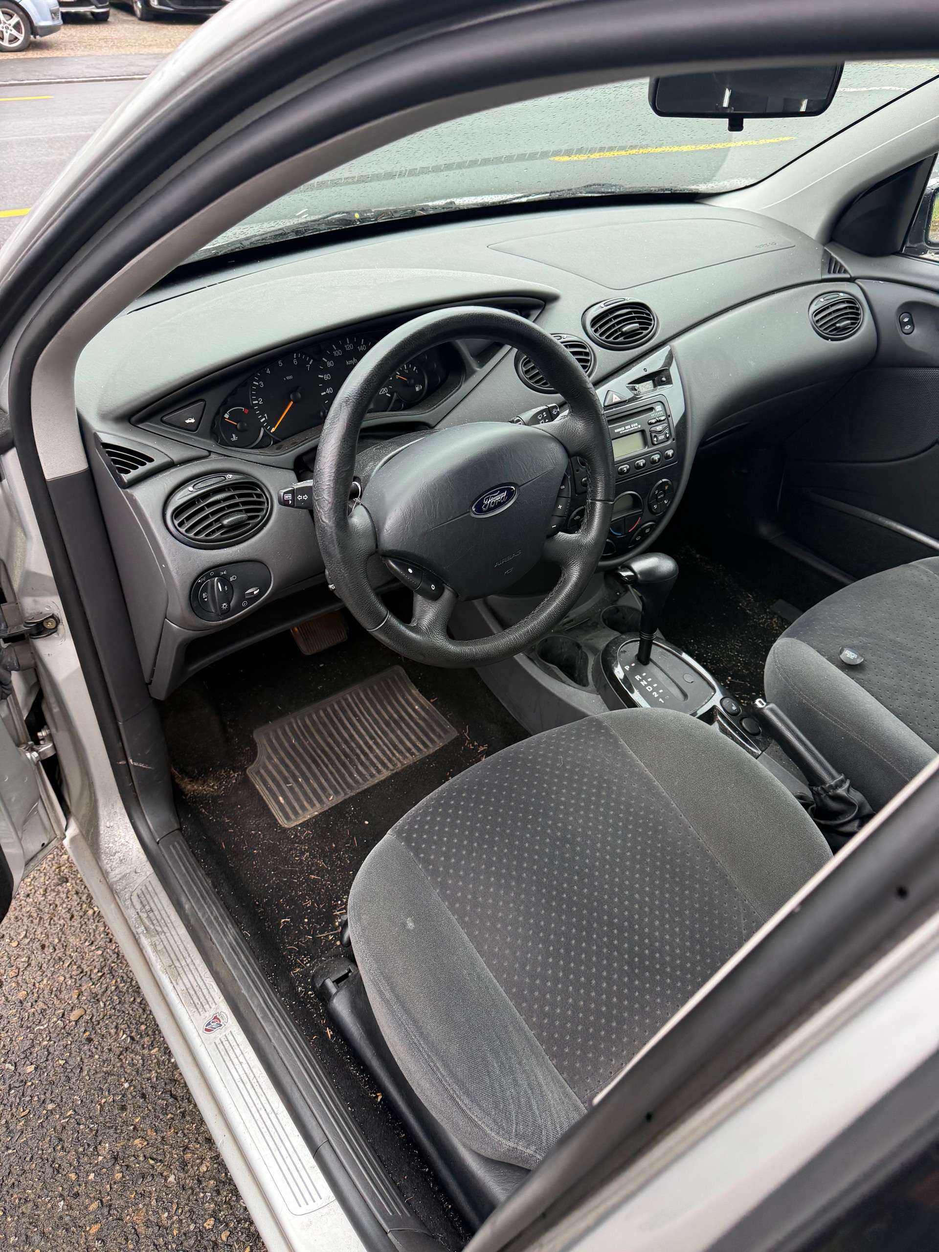 FORD Focus 2.0i 16V Carving-image-5