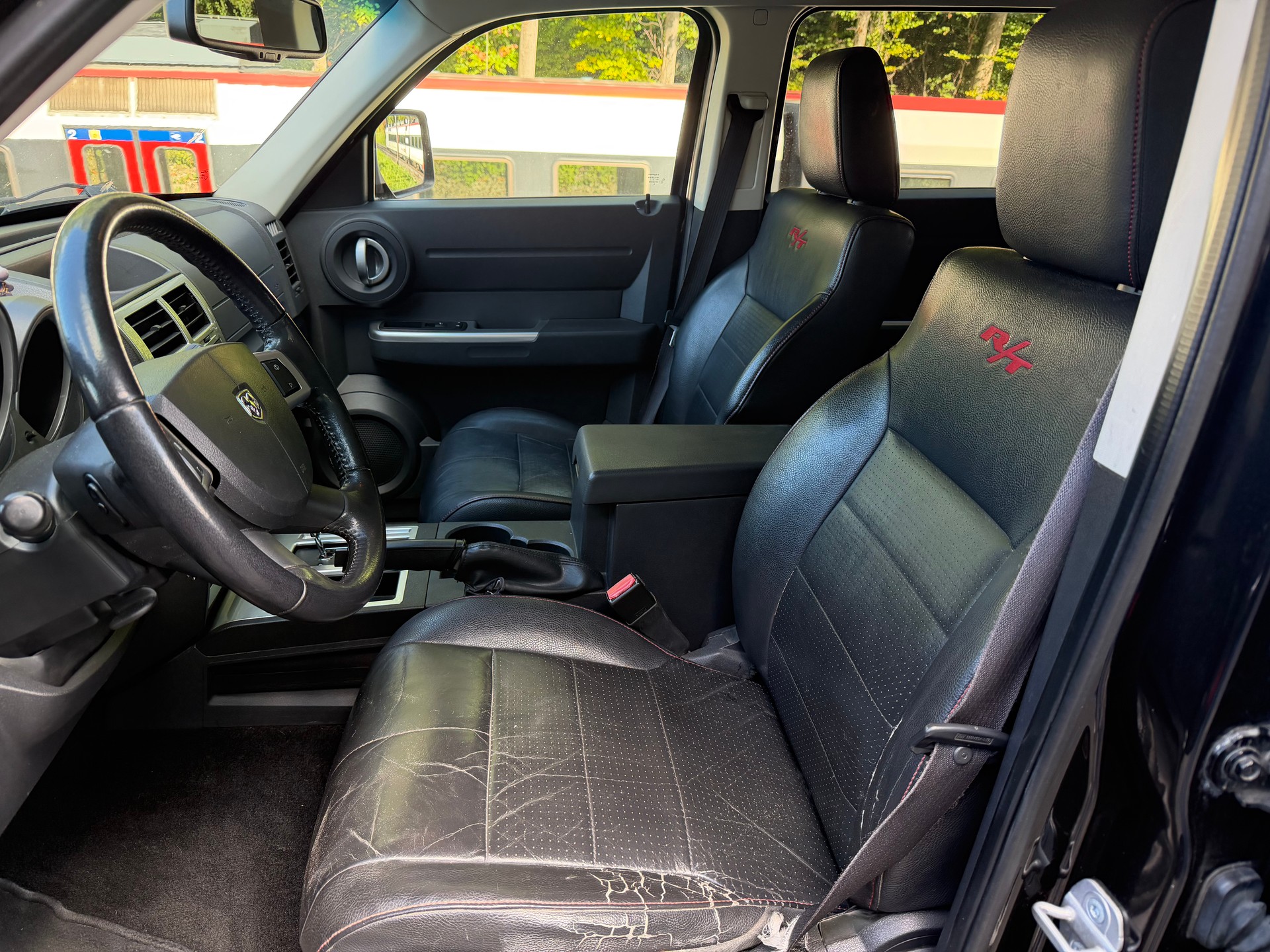 DODGE Nitro 2.8 CRD R/T Automatic-image-9