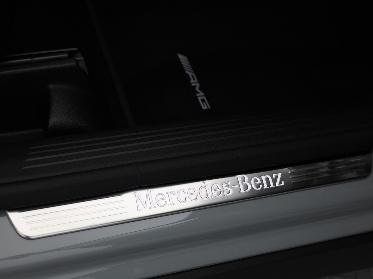 MERCEDES-BENZ GLA 220d 4Matic 8G-DCT-image-19