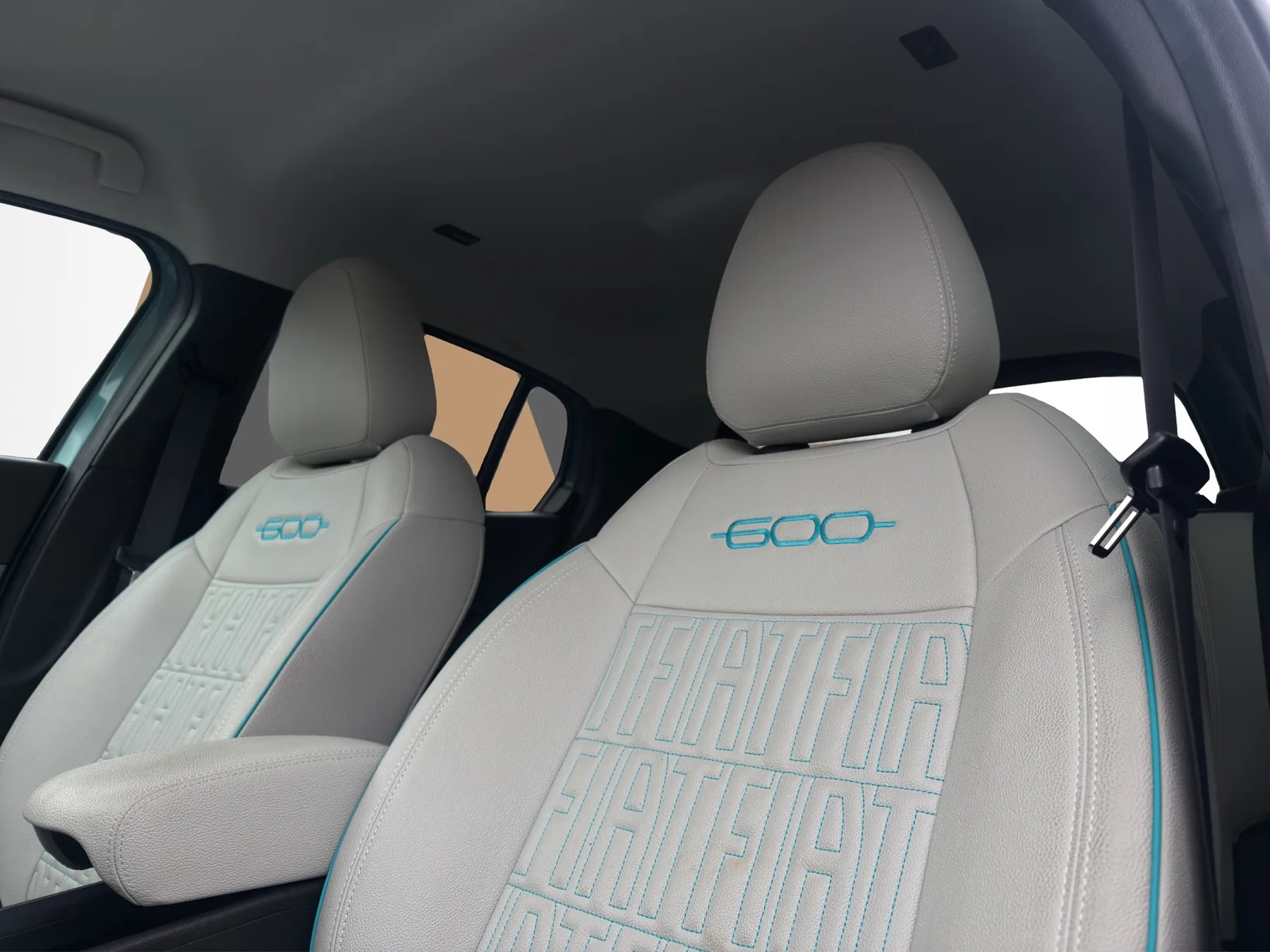 FIAT 600 1.2 Hybrid La Prima-image-19