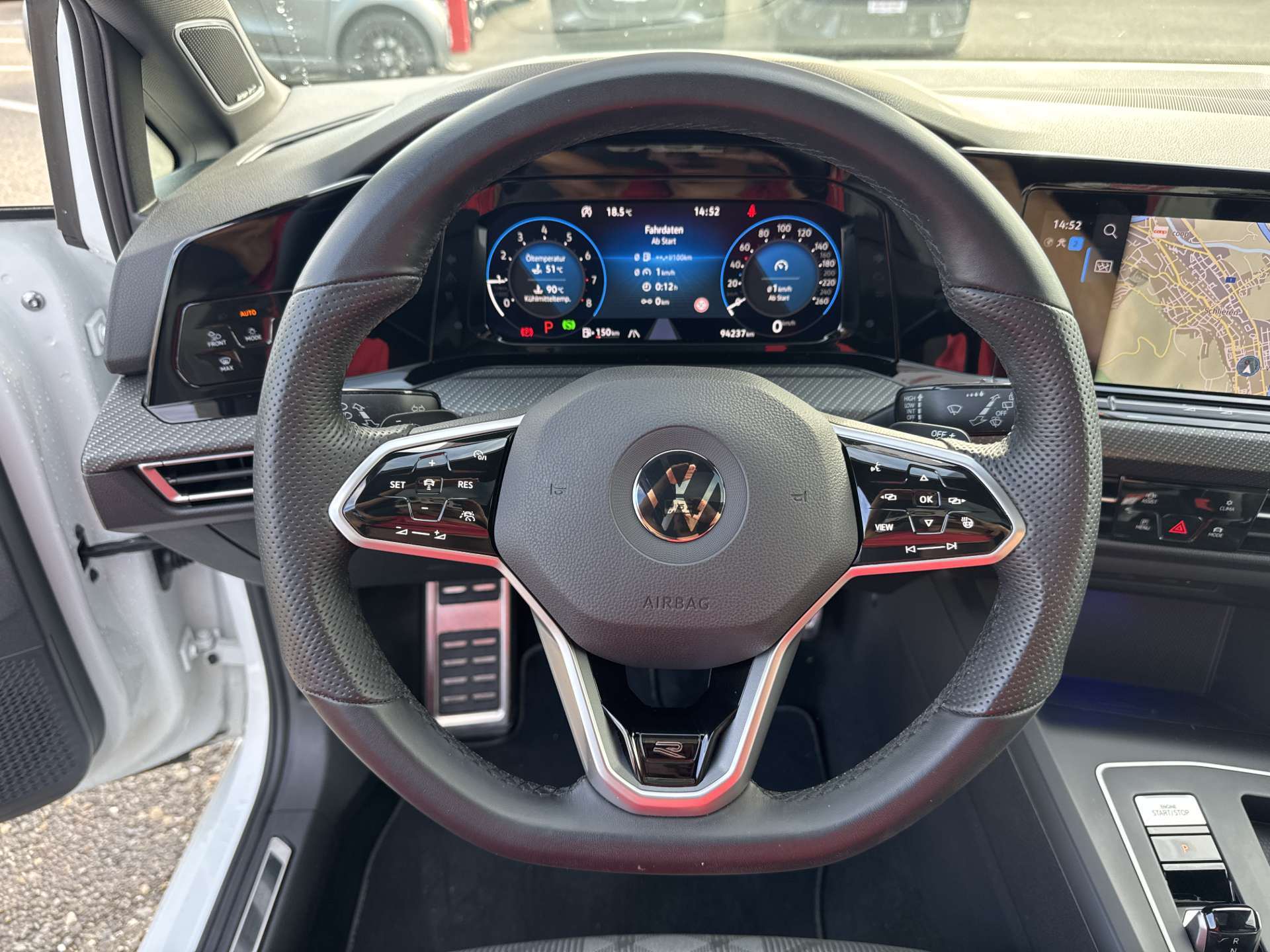 VW Golf 1.5 eTSi mHEV ACT R-Line DSG-Automat-image-15