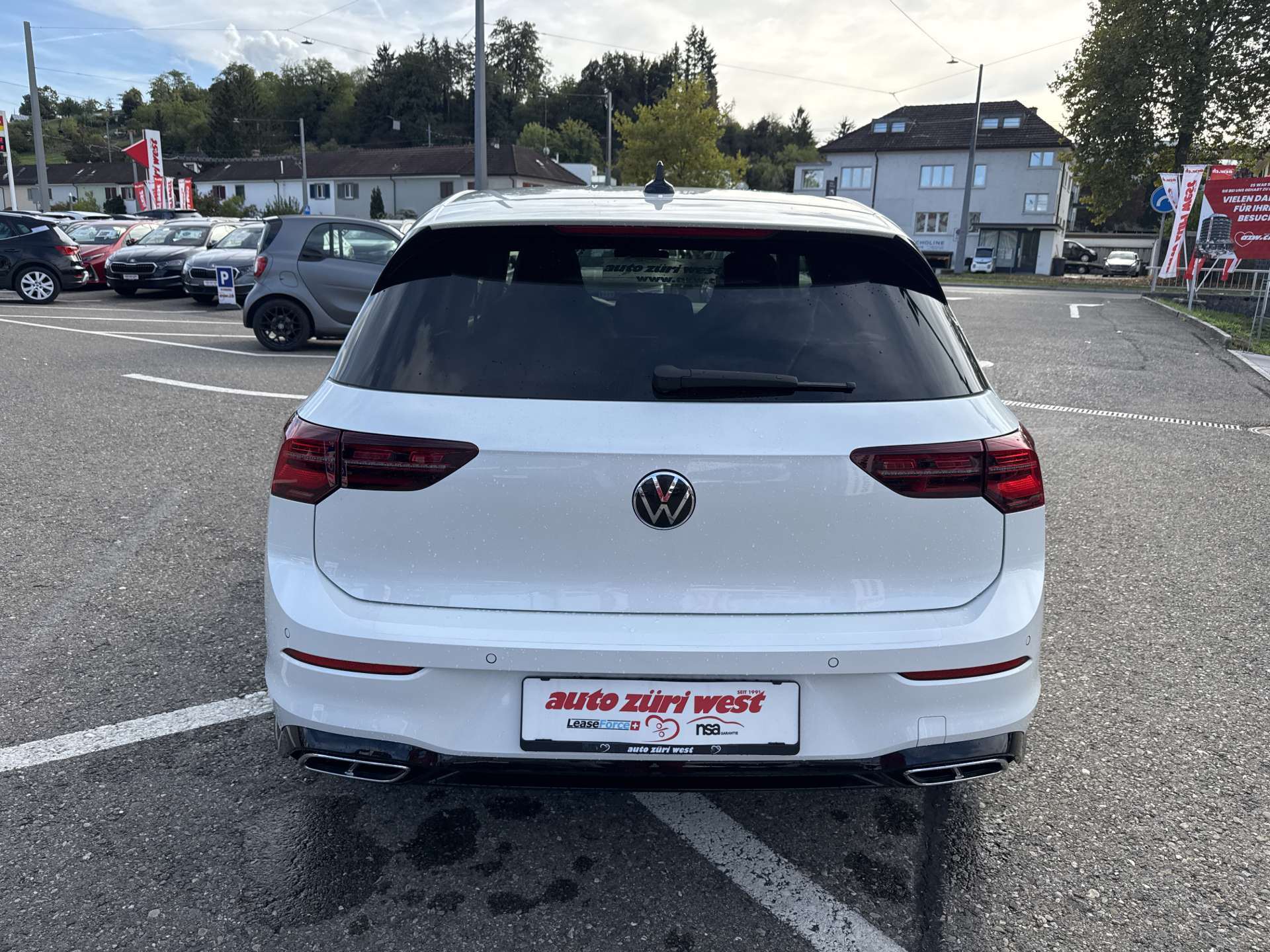 VW Golf 1.5 eTSi mHEV ACT R-Line DSG-Automat-image-14