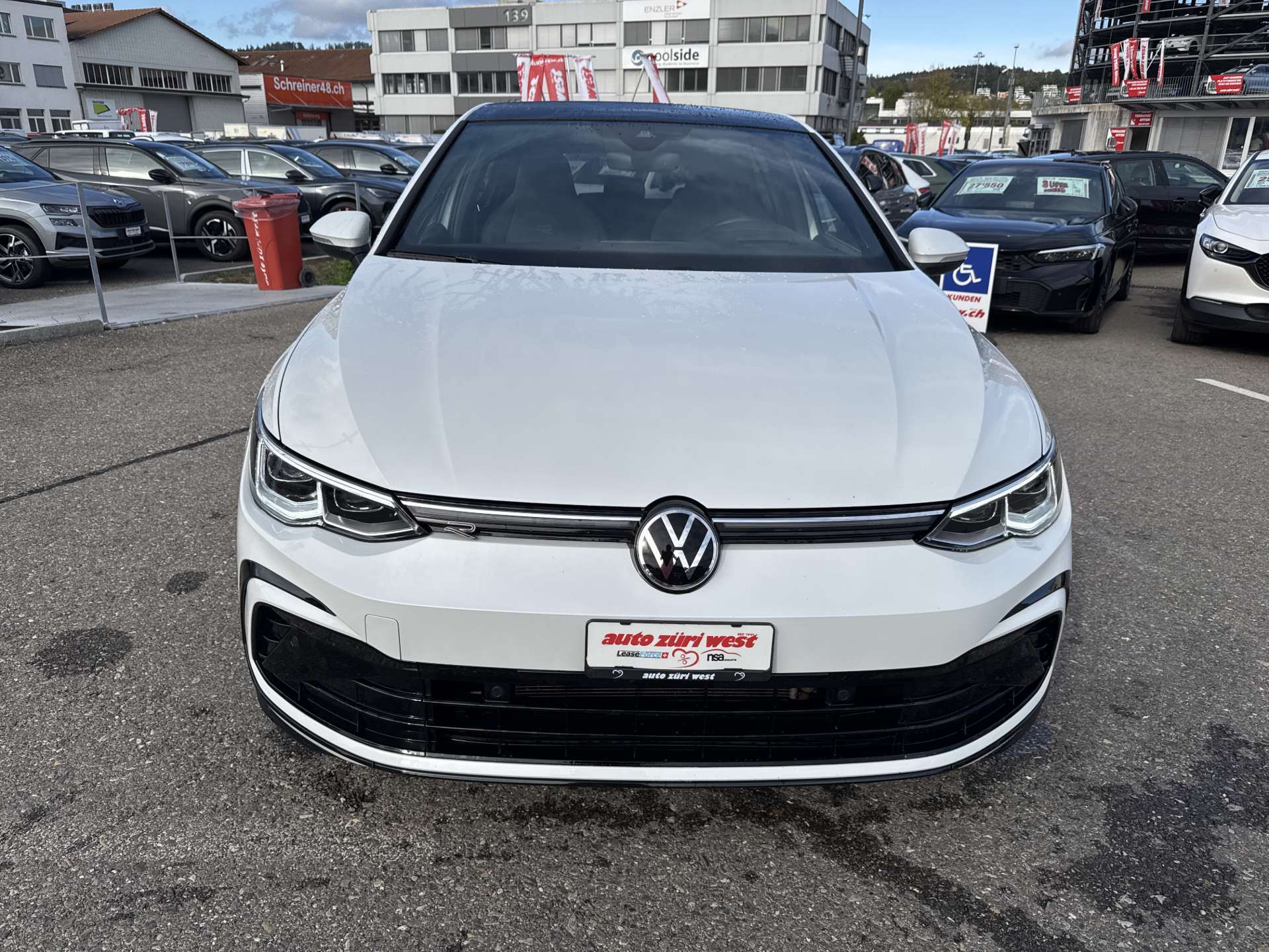 VW Golf 1.5 eTSi mHEV ACT R-Line DSG-Automat-image-13