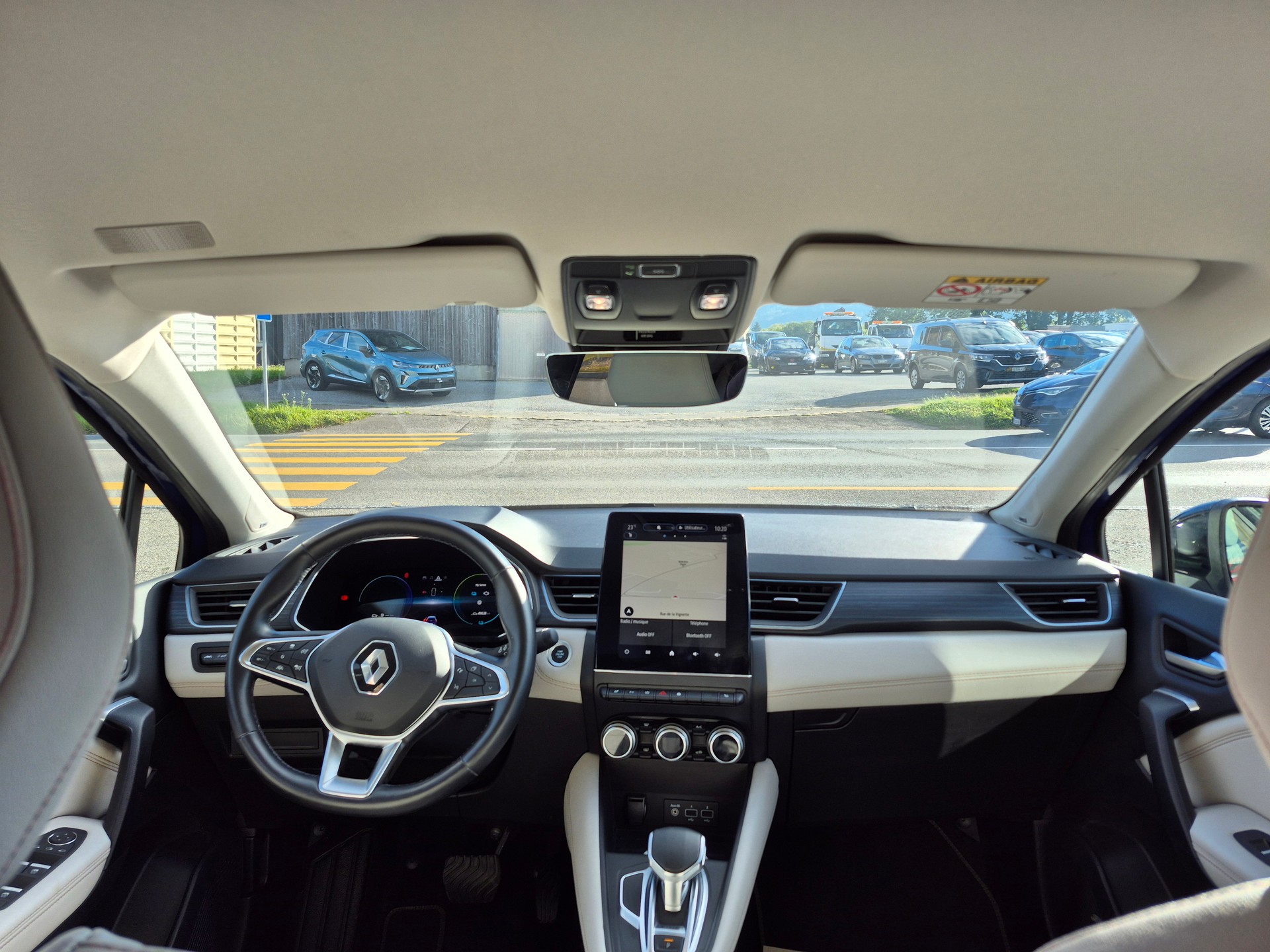 RENAULT Captur INITIALE PARIS E-TECH 1-image-8