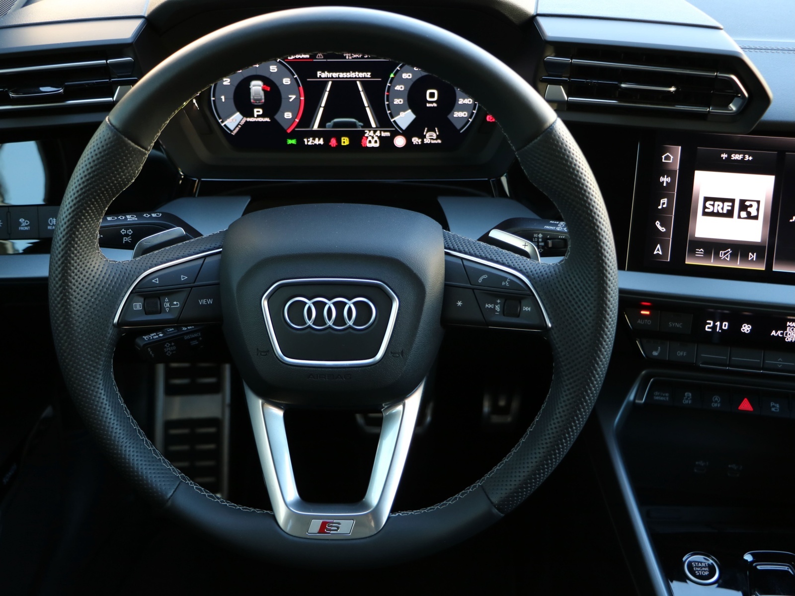 AUDI A3 Sportback TFSI 110 kW S line S tronic-image-14